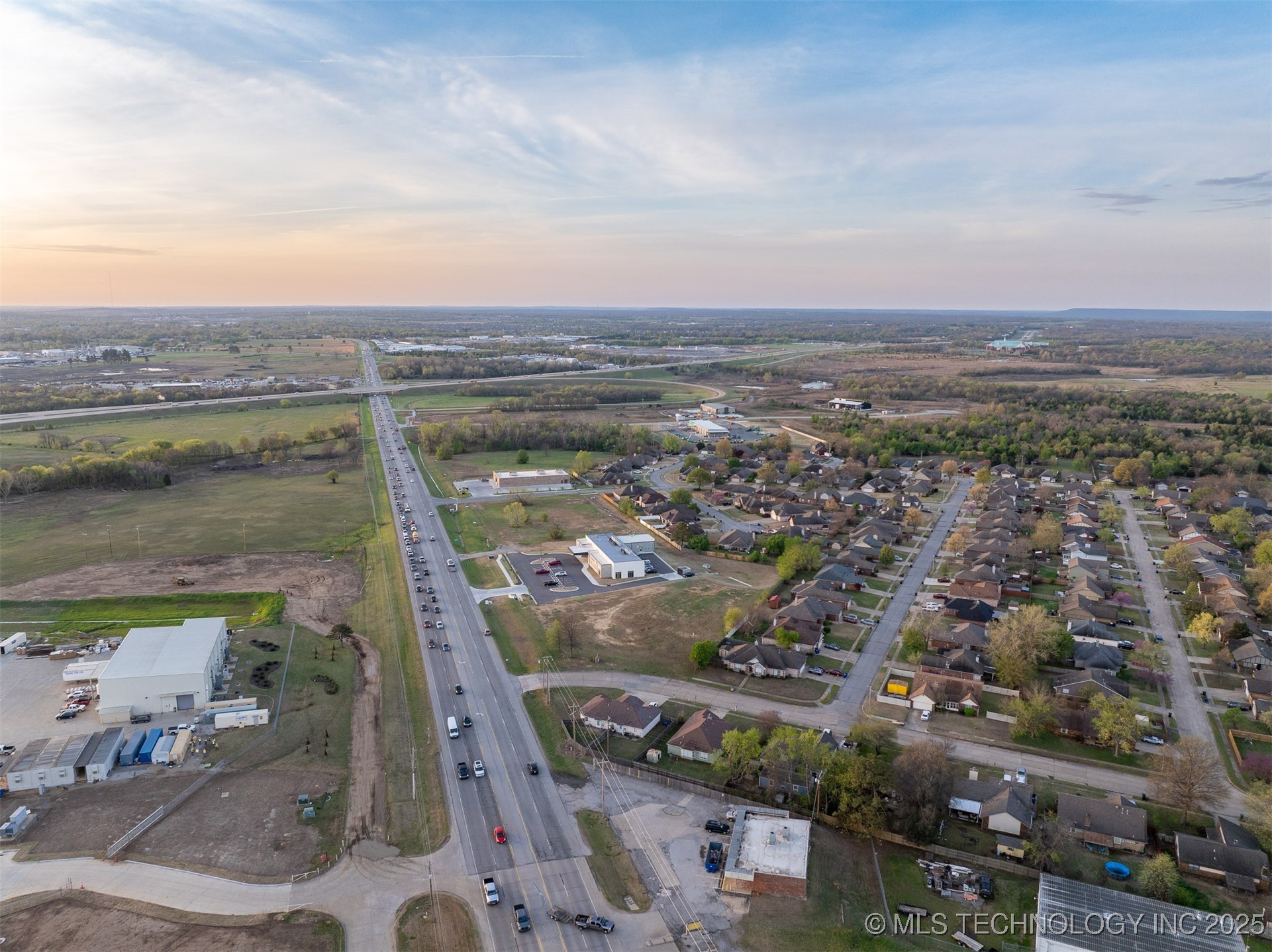 1 E Hwy 51 Property Photo 30