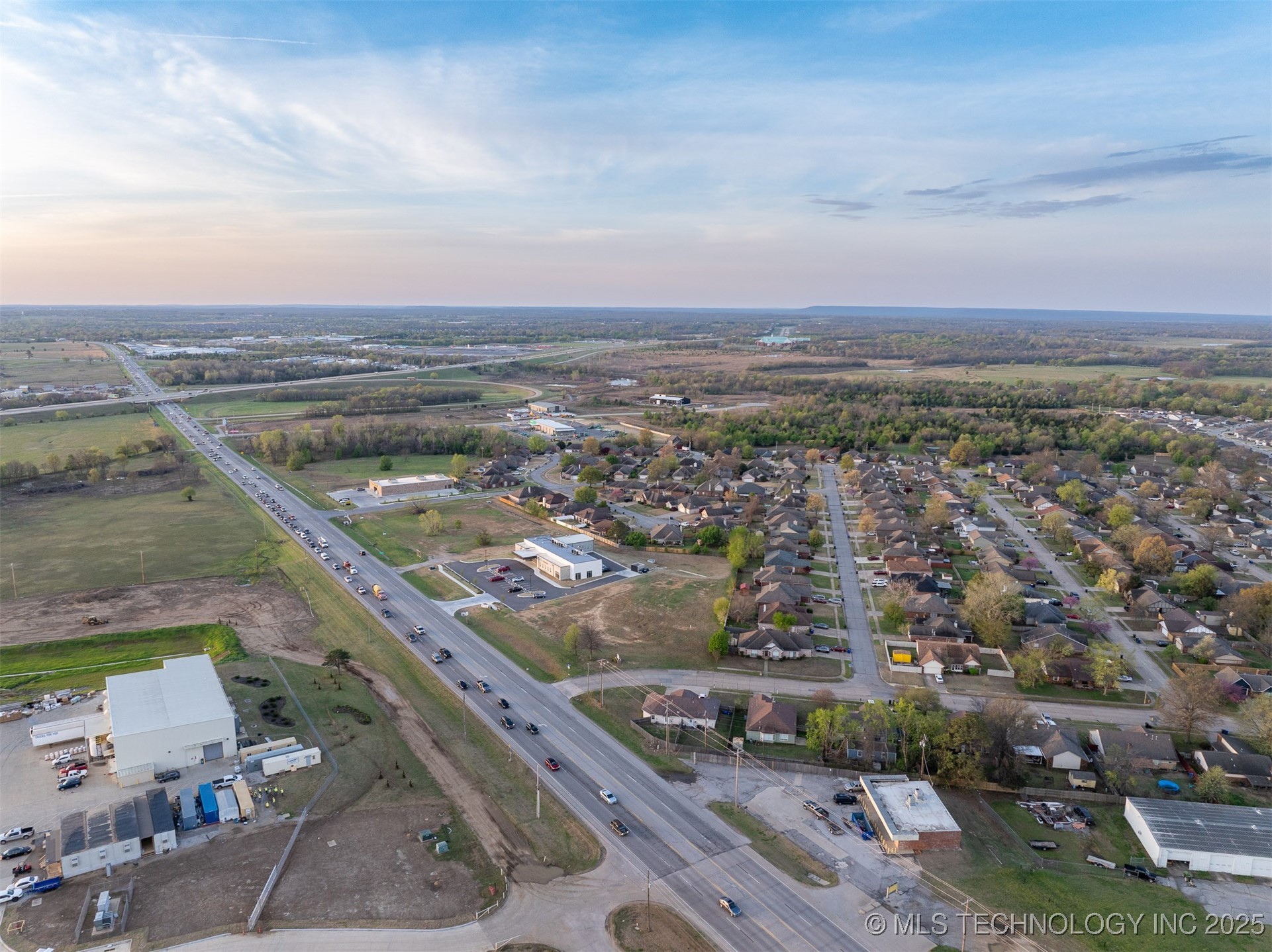 1 E Hwy 51 Property Photo 31