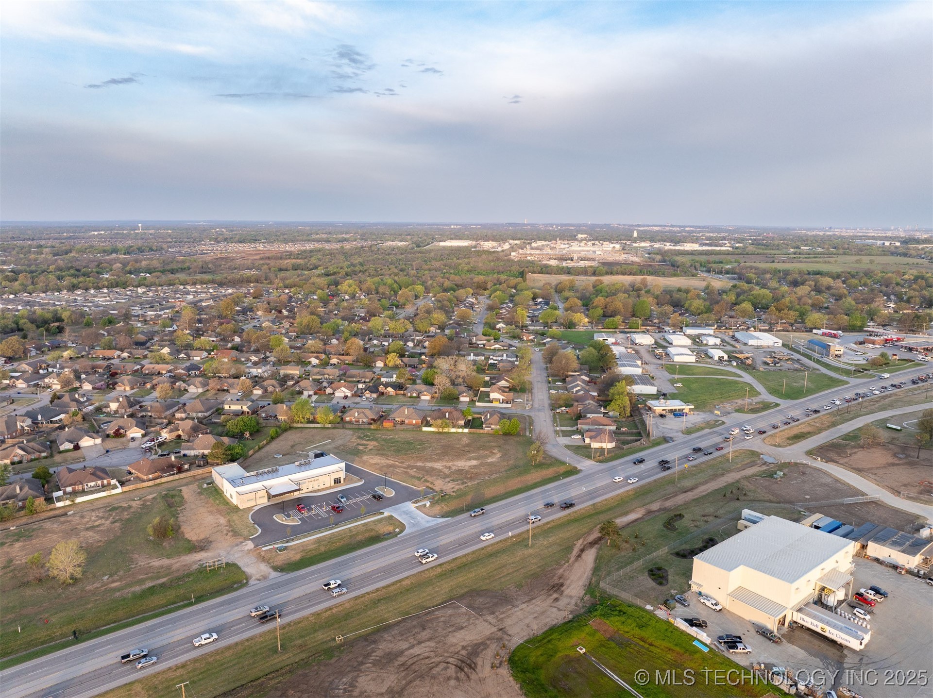 1 E Hwy 51 Property Photo 38