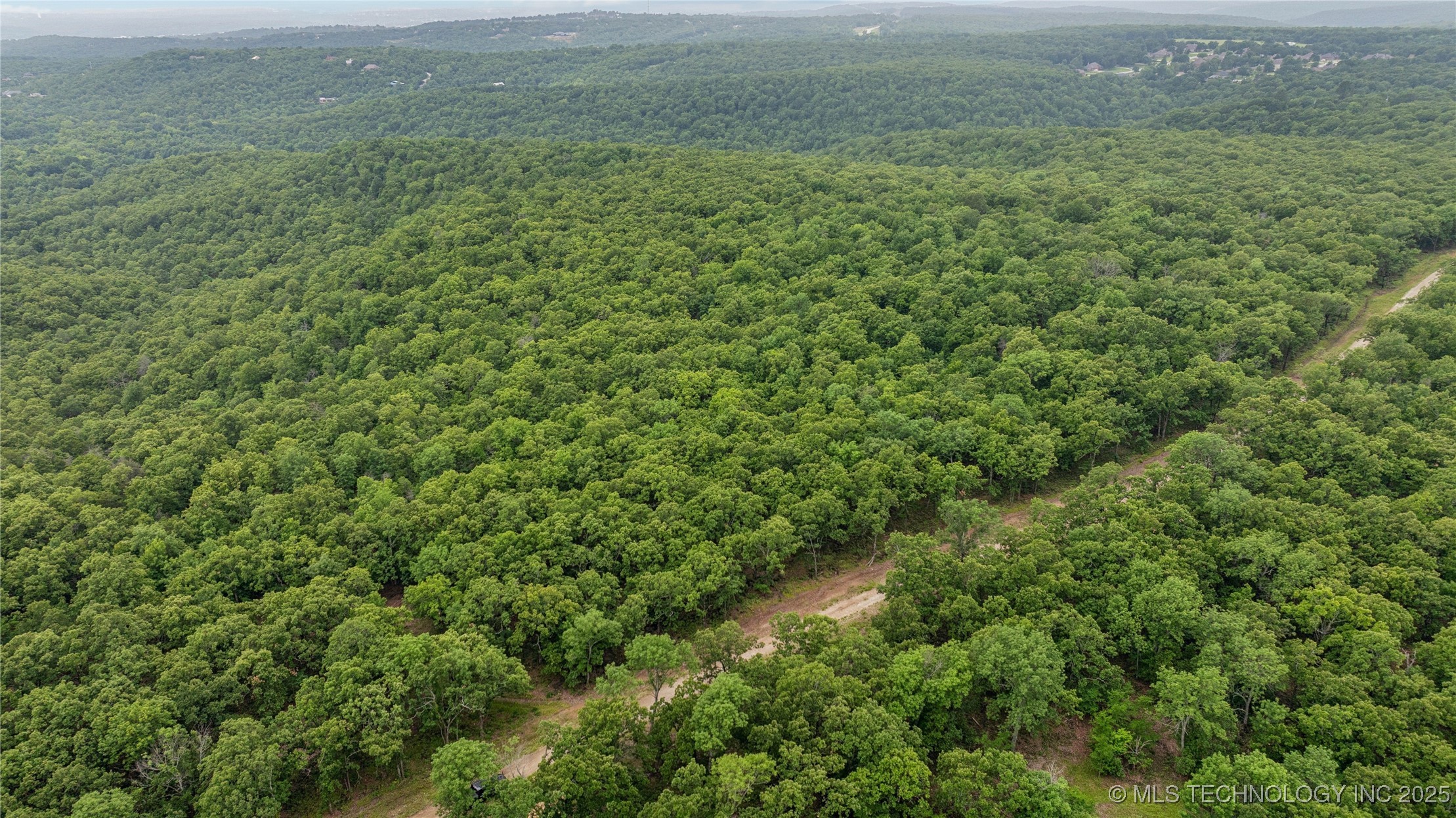 5 Thousand Oaks Road Property Photo 6