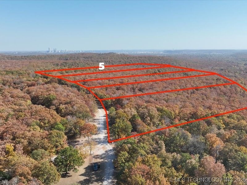 5 Thousand Oaks Road Property Photo 8