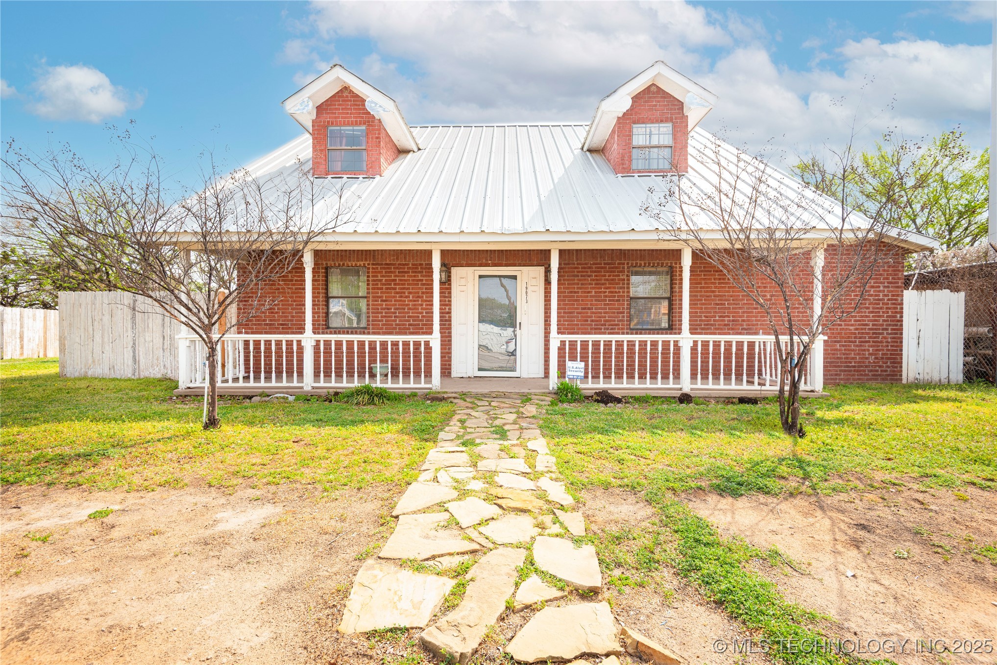 19073 Us Highway 77 Property Photo 1