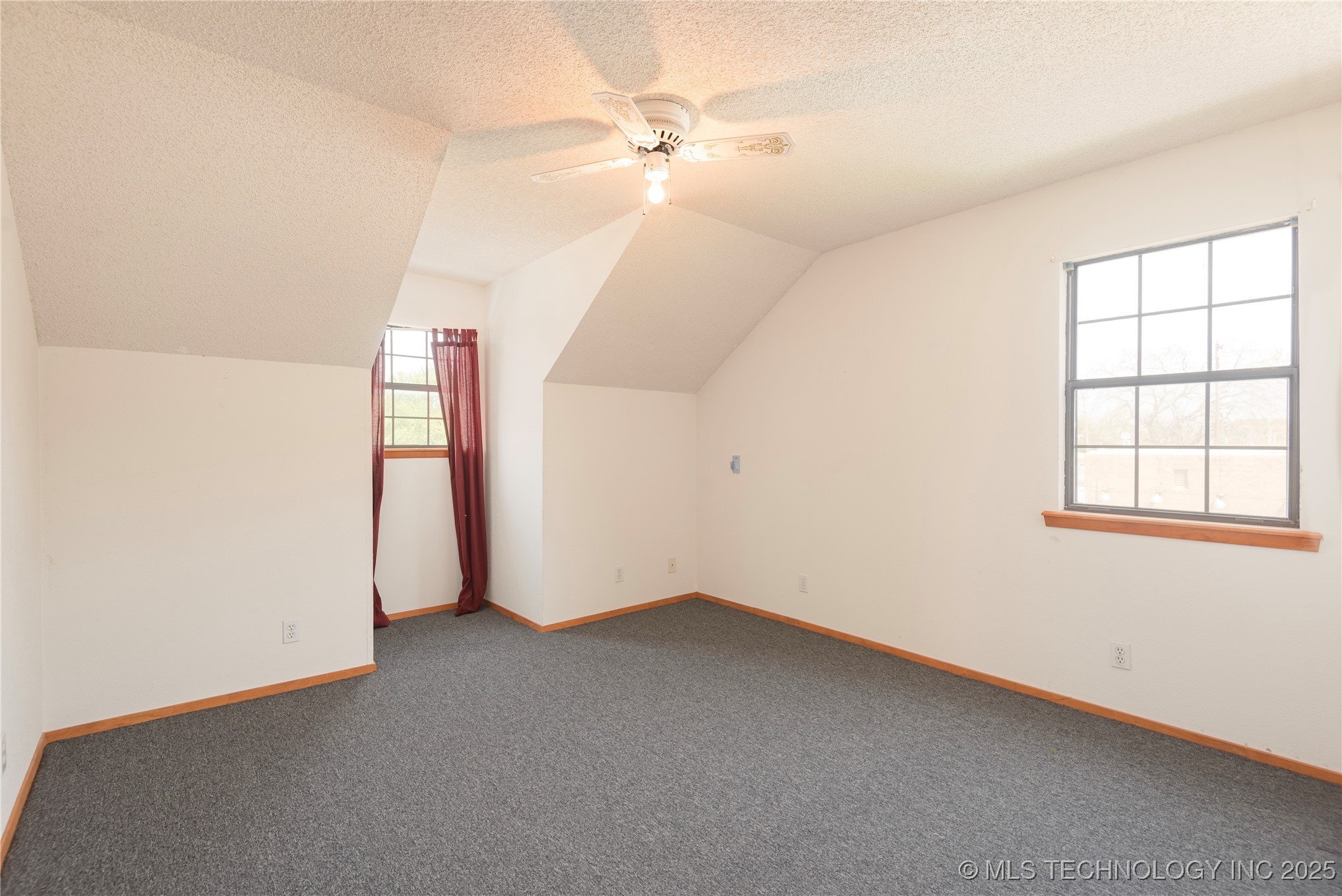 19073 Us Highway 77 Property Photo 22