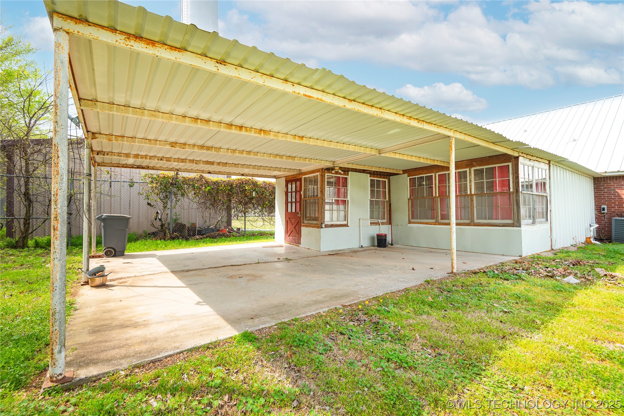 19073 Us Highway 77 Property Photo 28