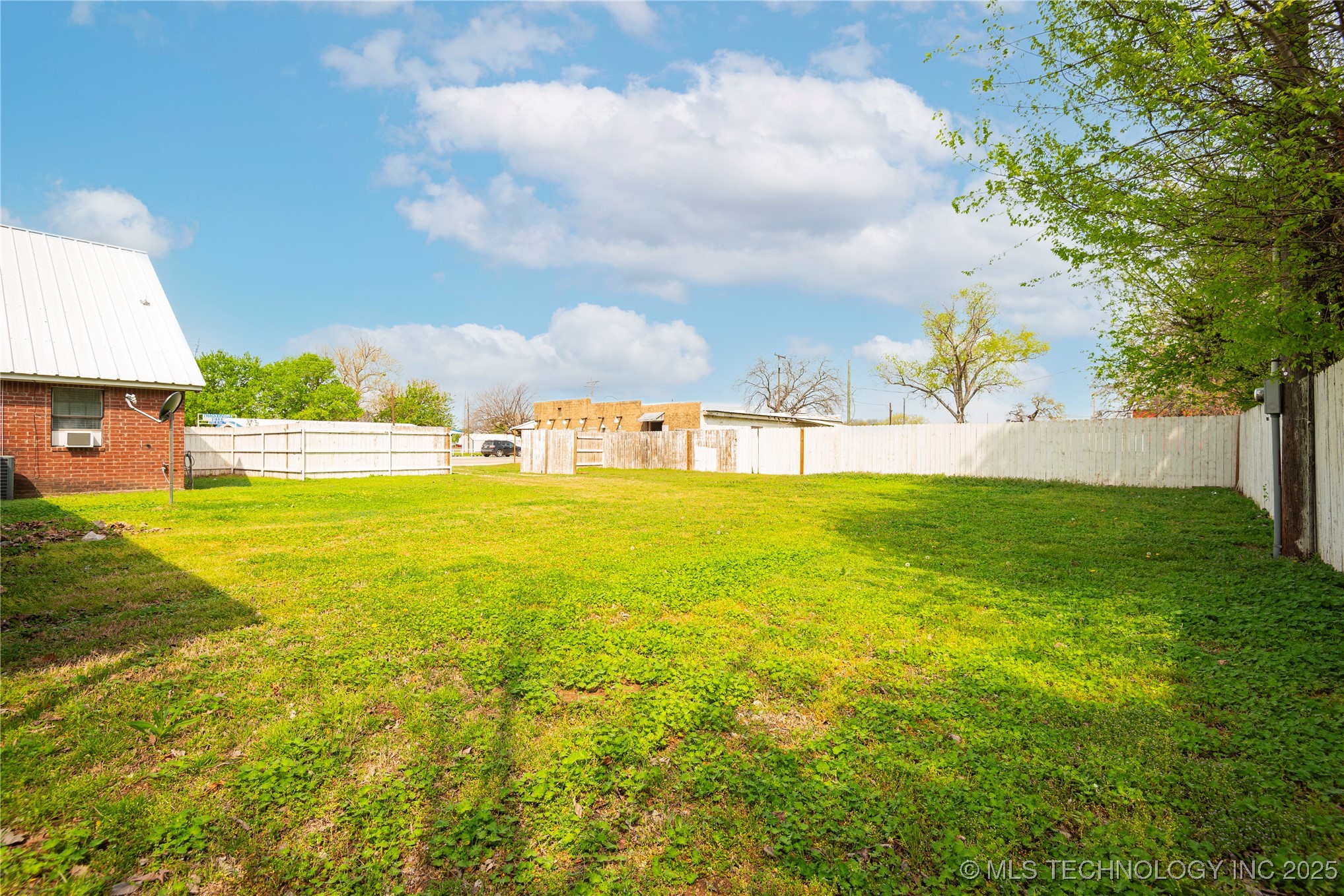 19073 Us Highway 77 Property Photo 30