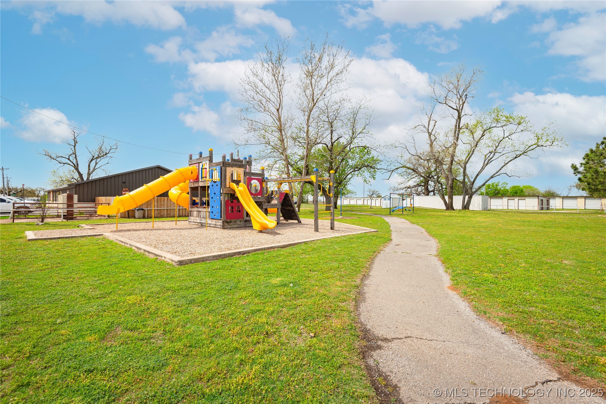 19073 Us Highway 77 Property Photo 33