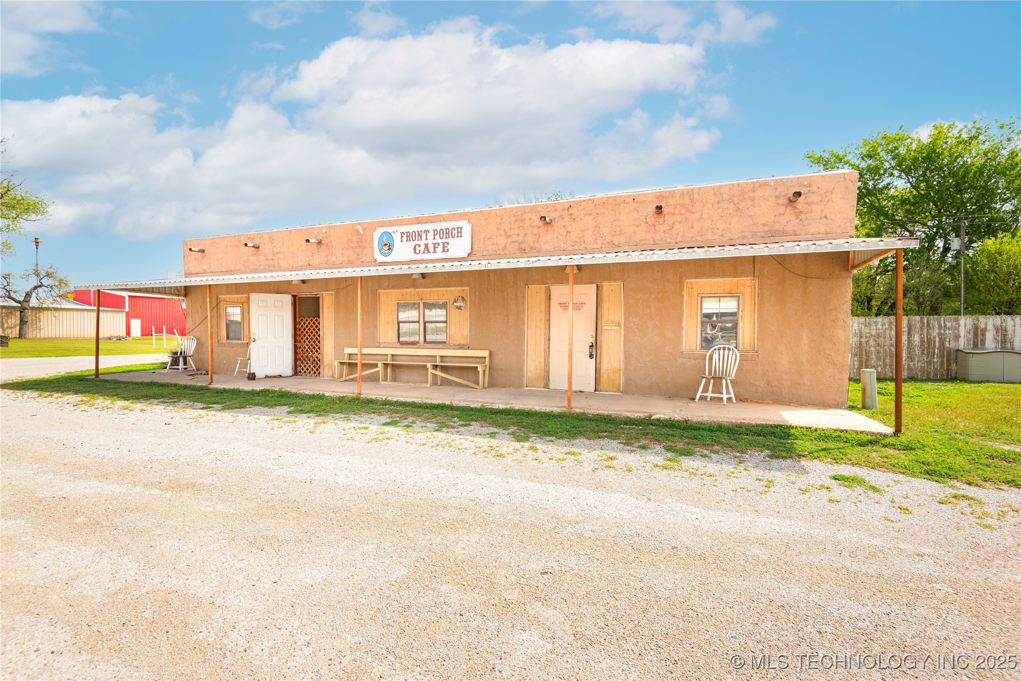 19057 Us Highway 77 Property Photo 1