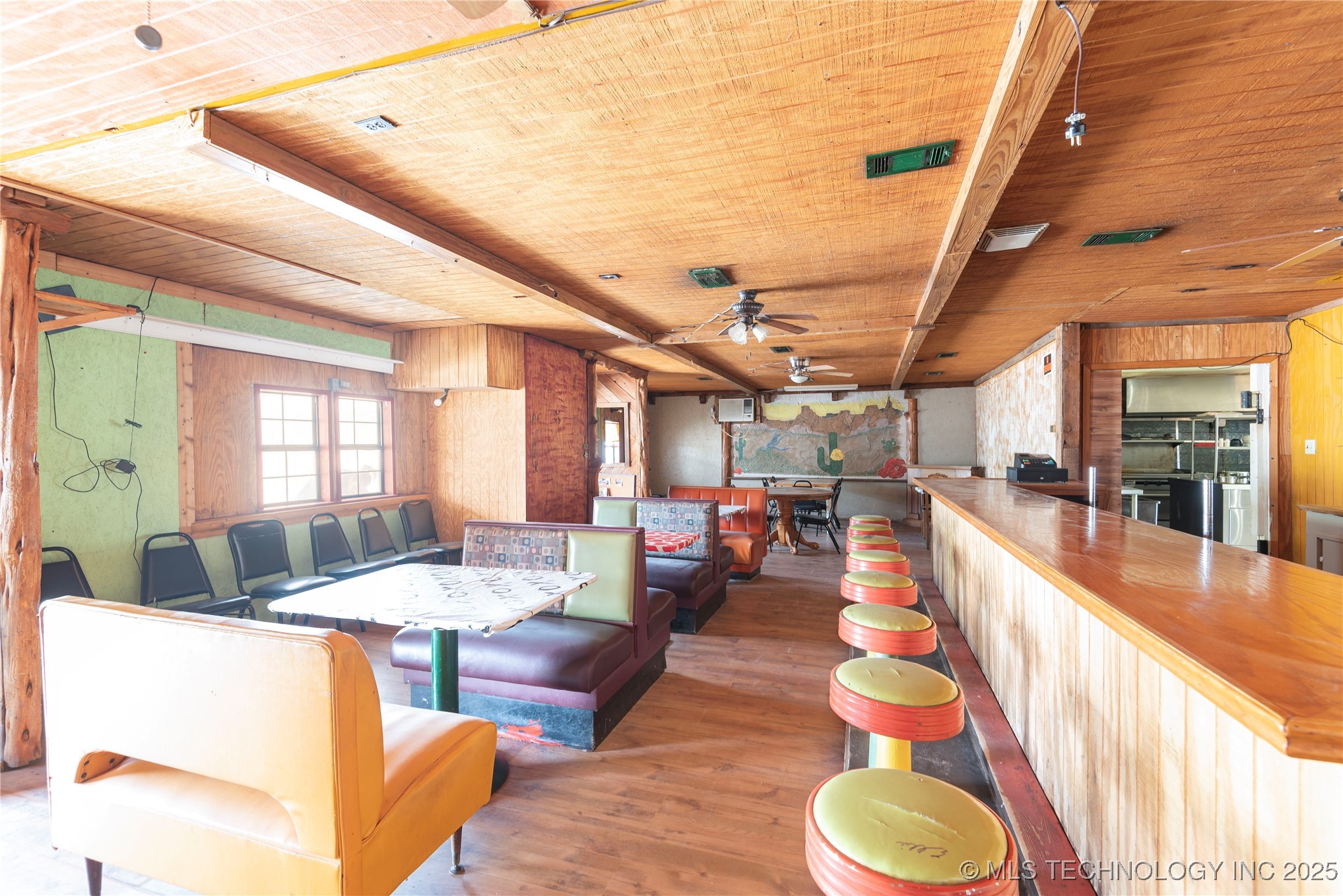 19057 Us Highway 77 Property Photo 7