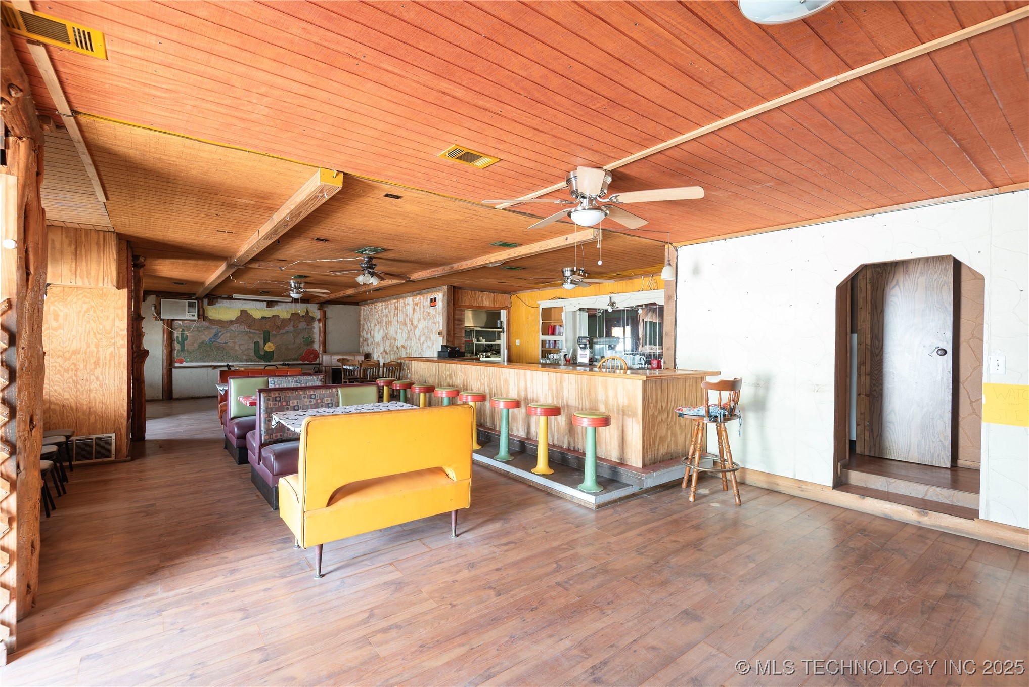 19057 Us Highway 77 Property Photo 8