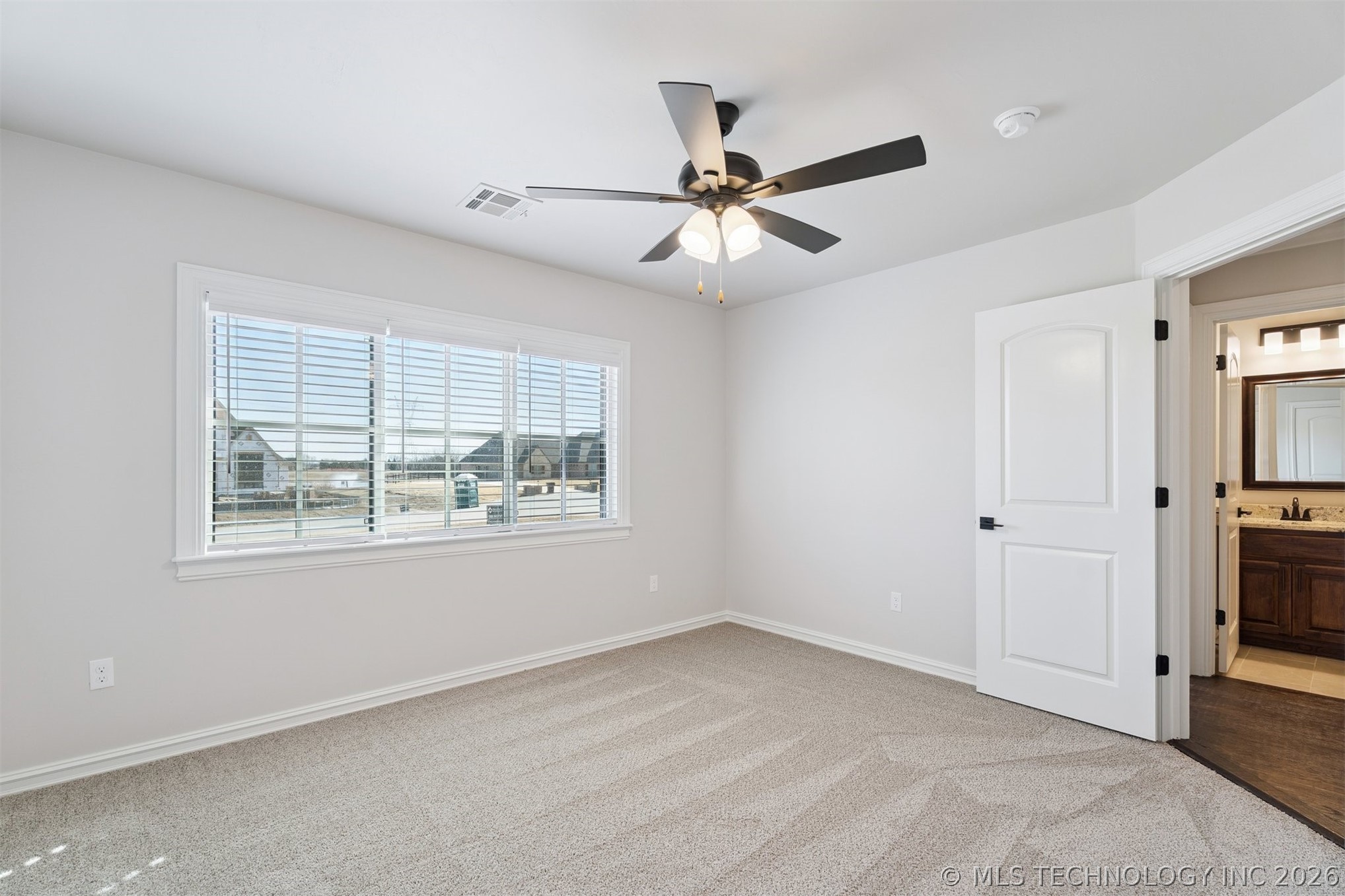 17552 S 52nd East Avenue Property Photo 53