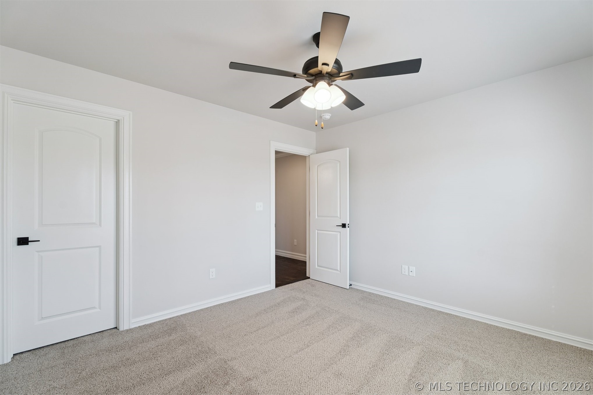 17552 S 52nd East Avenue Property Photo 55