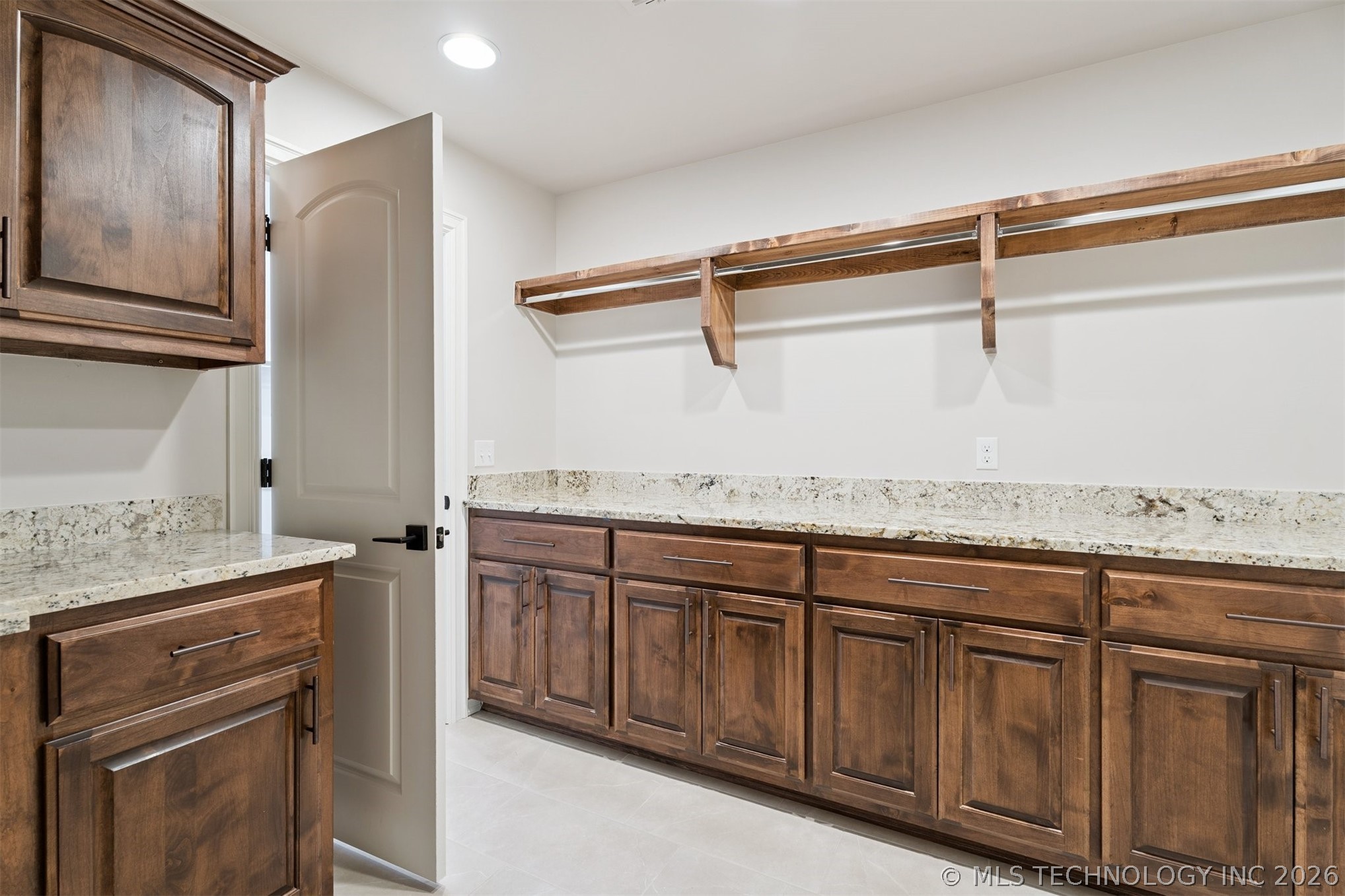 17552 S 52nd East Avenue Property Photo 61