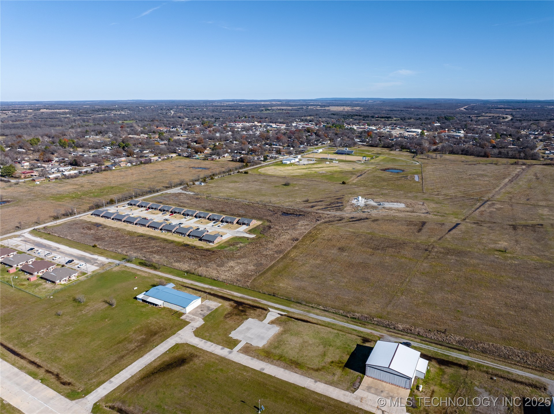 Cedar Way Property Photo 6