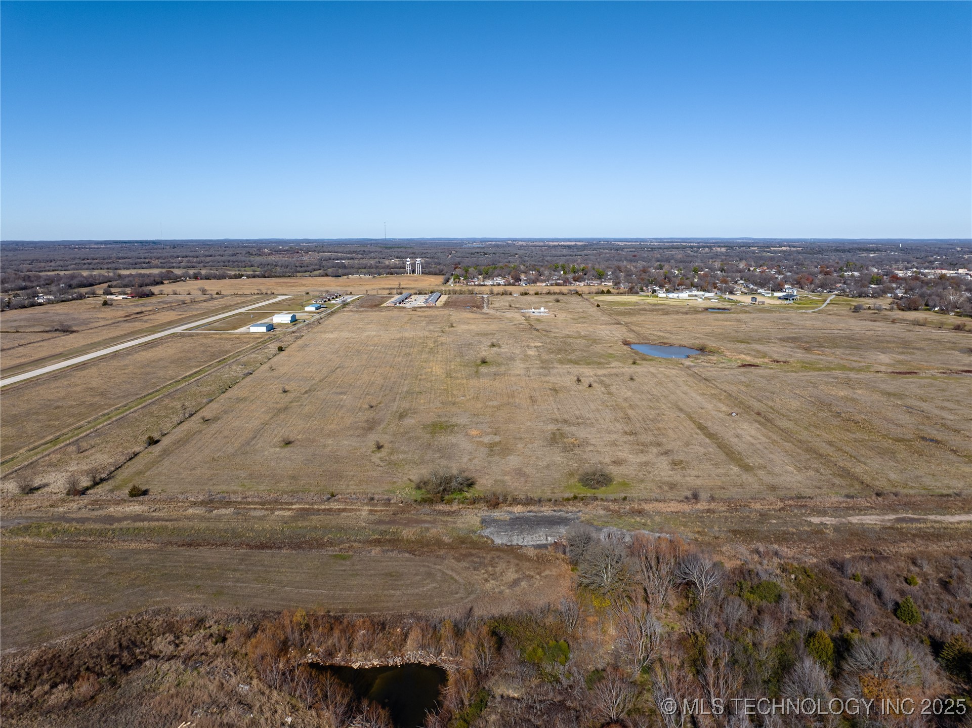 Cedar Way Property Photo 11