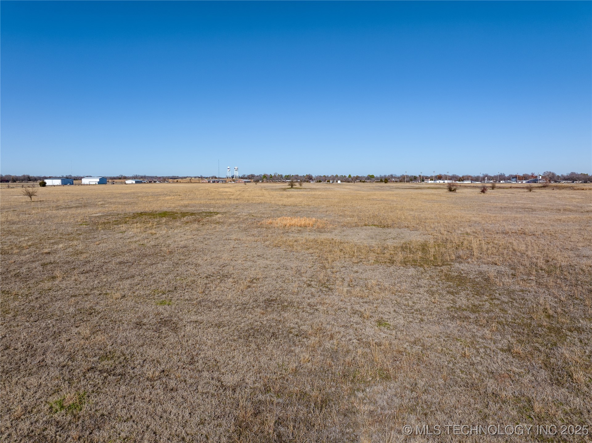 Cedar Way Property Photo 14