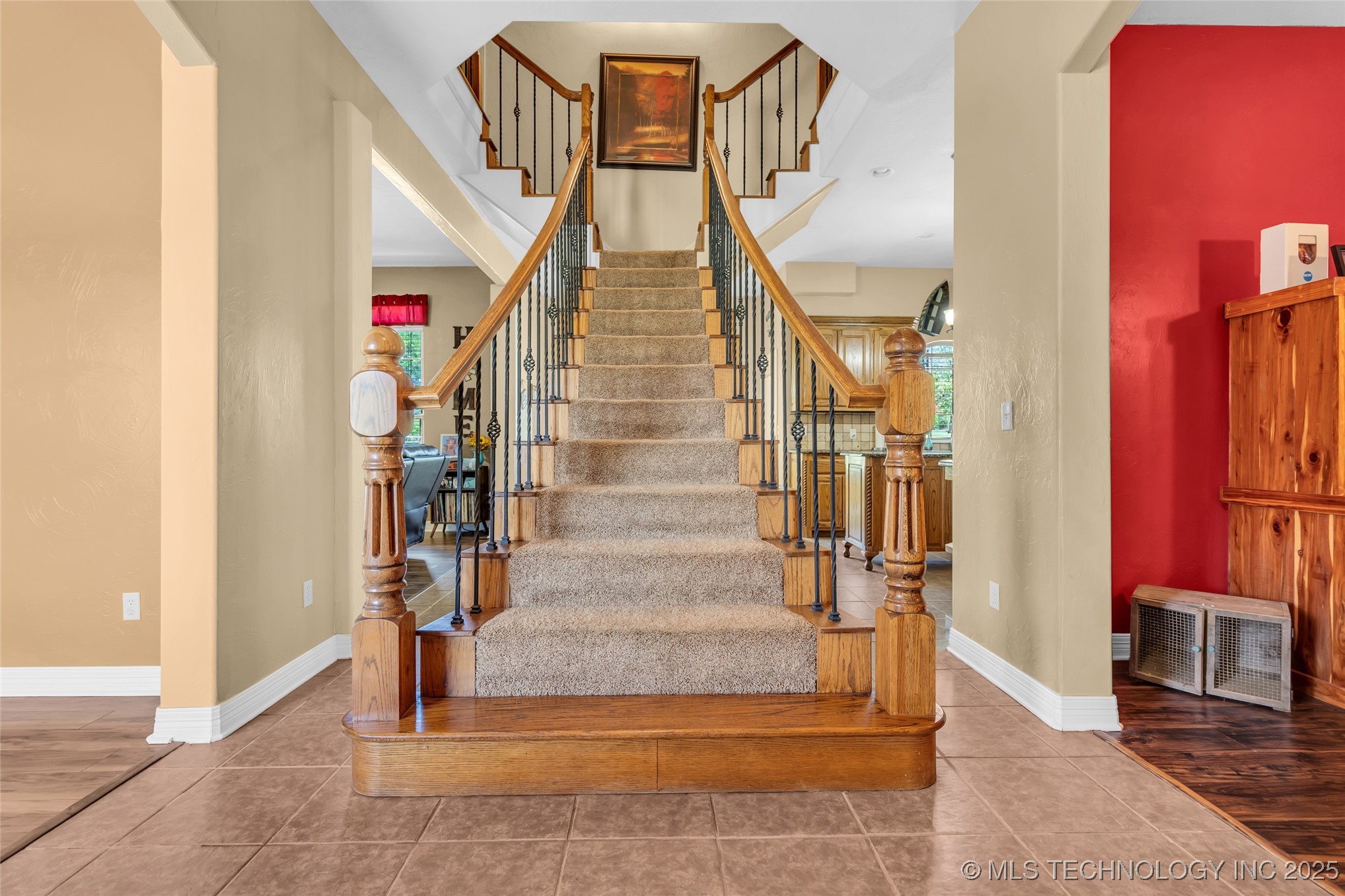 3921 Rolling Hills Property Photo 4