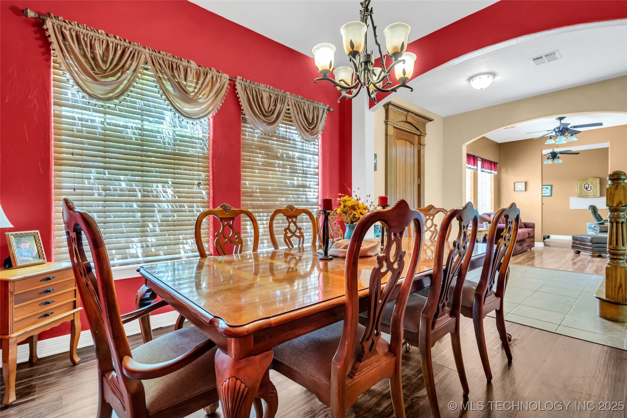 3921 Rolling Hills Property Photo 6