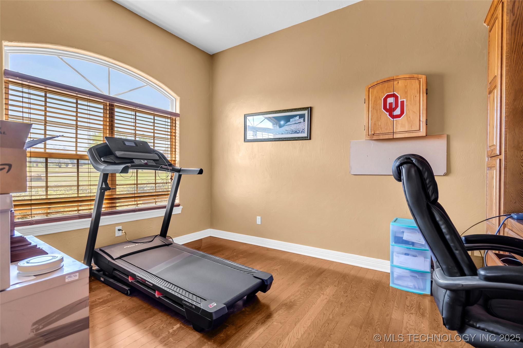 3921 Rolling Hills Property Photo 9