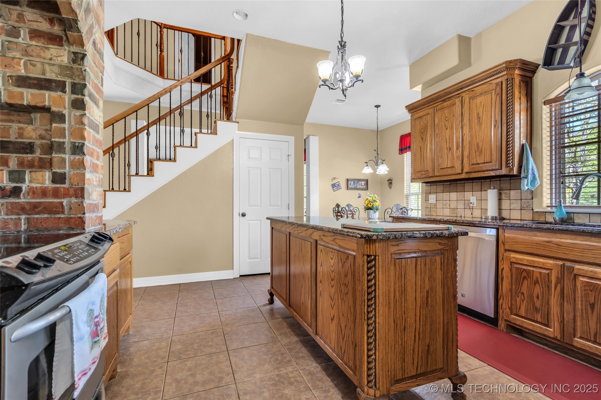 3921 Rolling Hills Property Photo 15