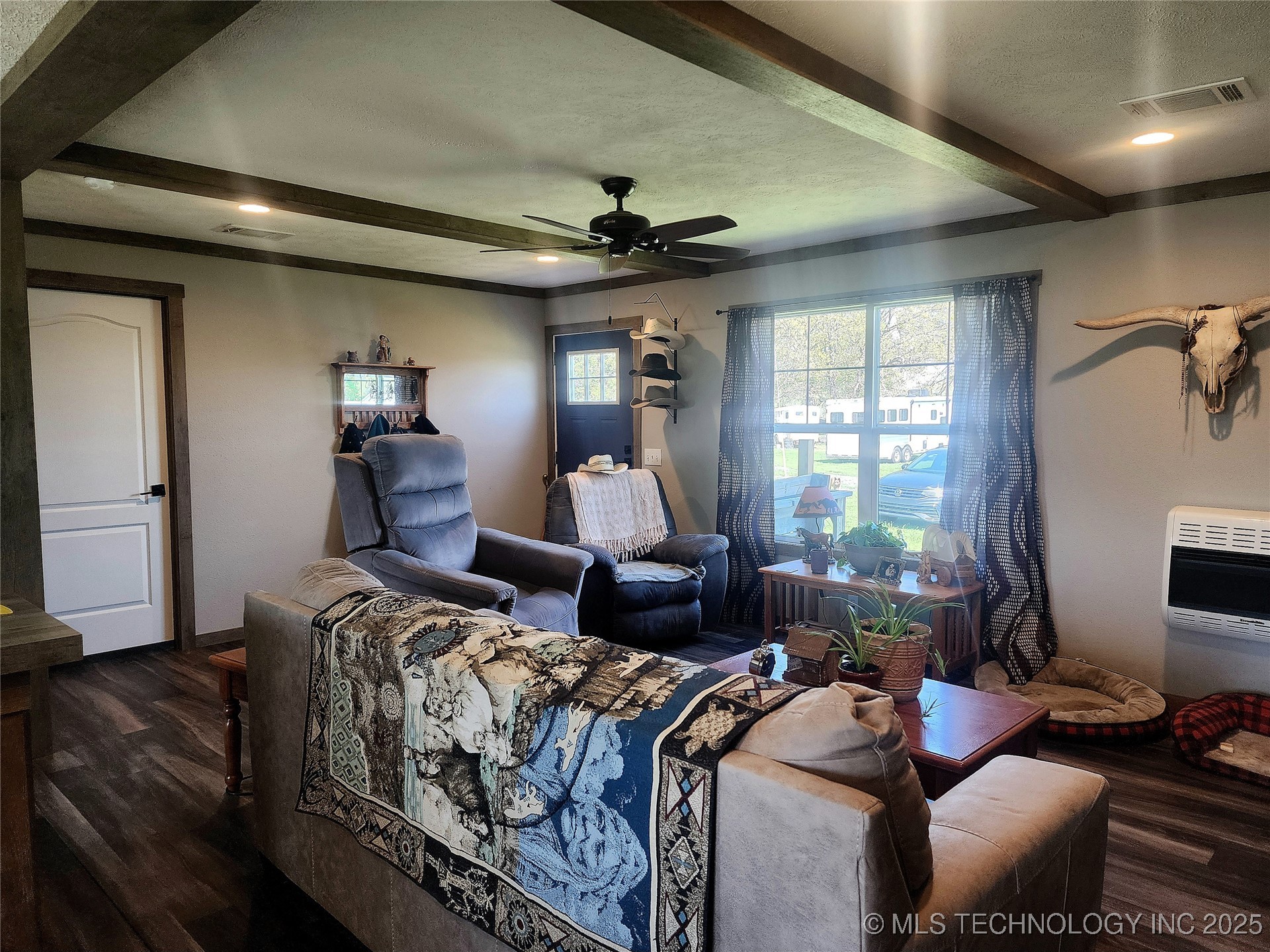 529 Sawbriar Property Photo 5