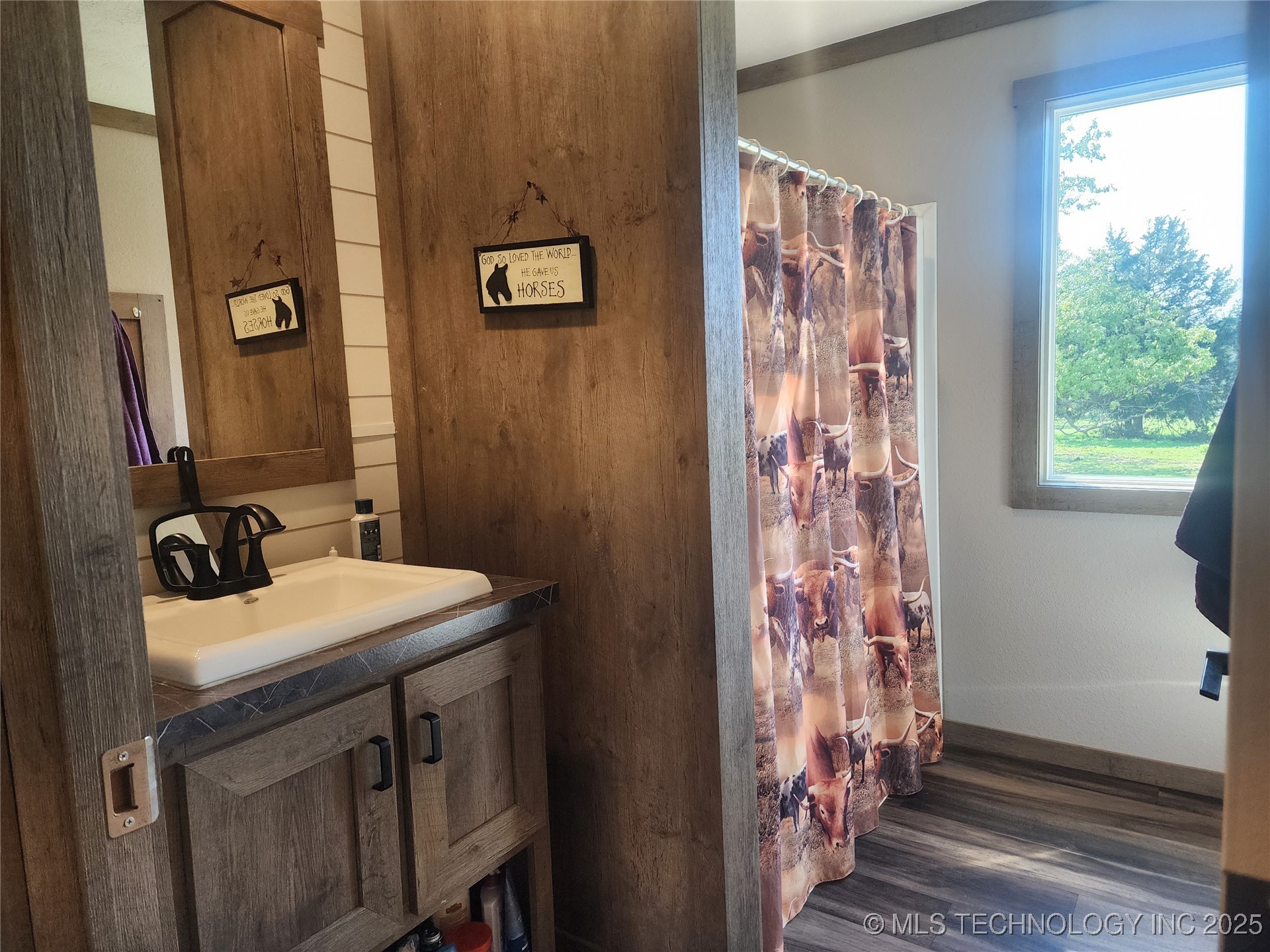 529 Sawbriar Property Photo 17