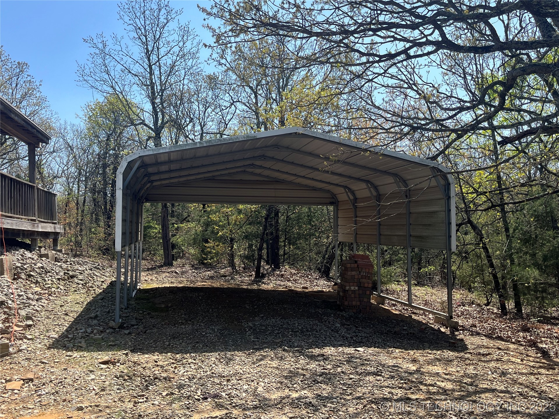 216 N Bk 1600 Road Property Photo 8