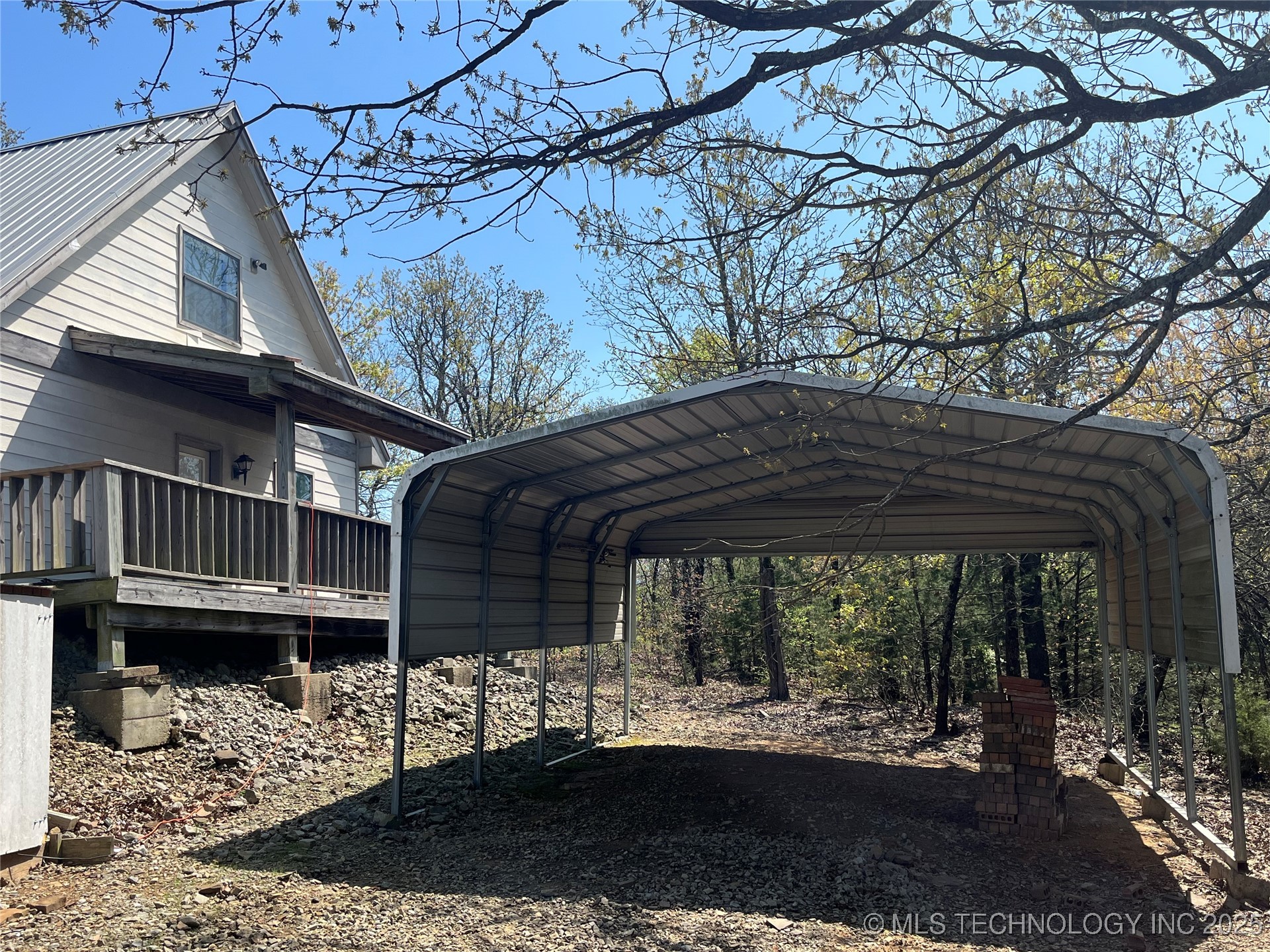 216 N Bk 1600 Road Property Photo 9