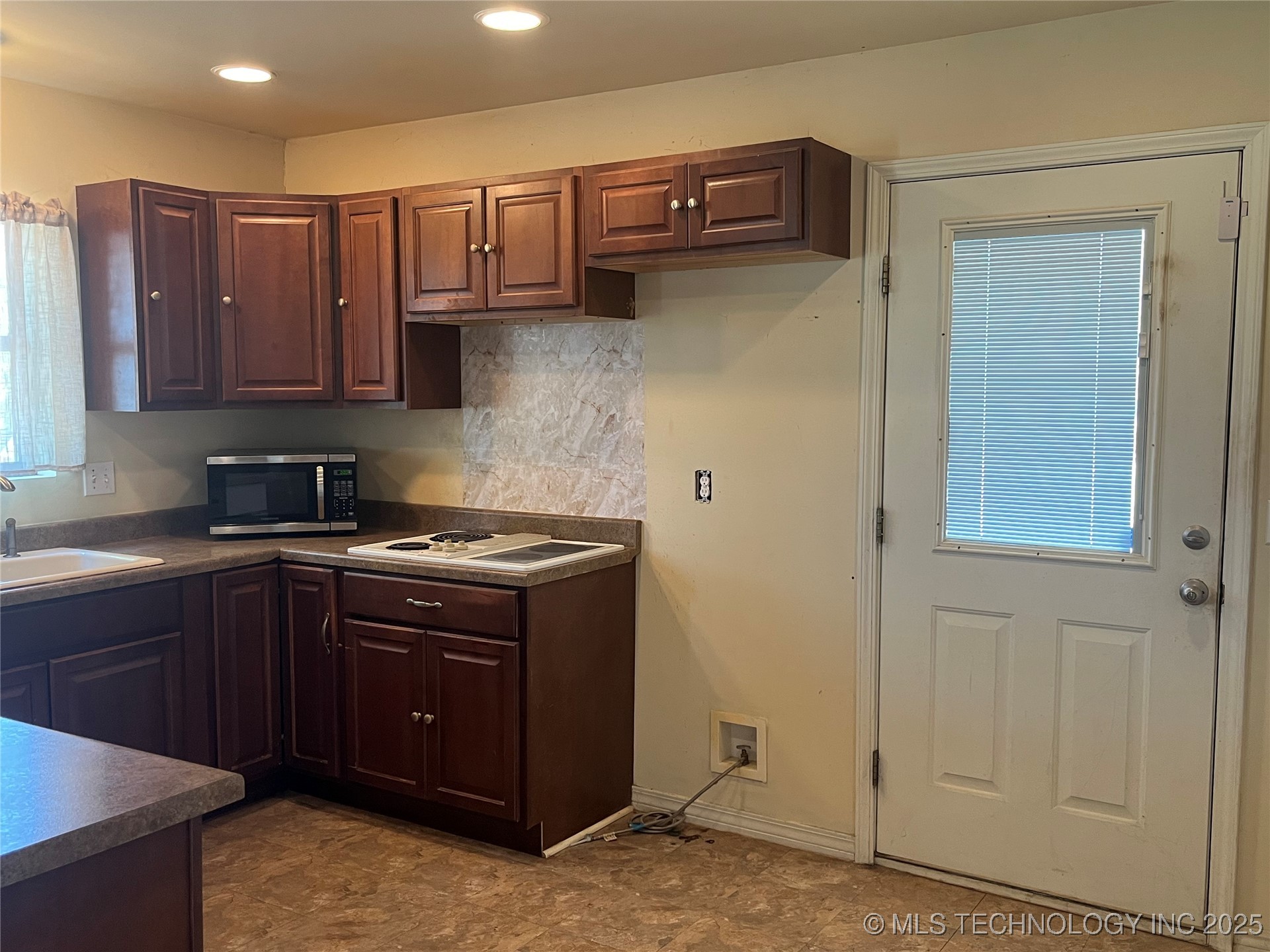 216 N Bk 1600 Road Property Photo 13