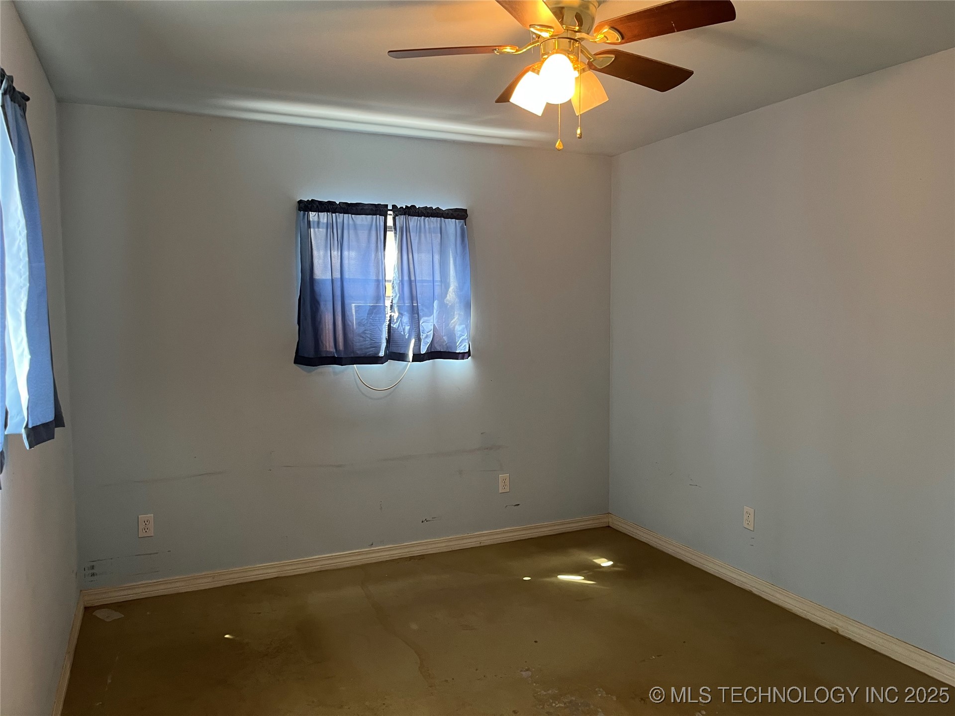 216 N Bk 1600 Road Property Photo 16