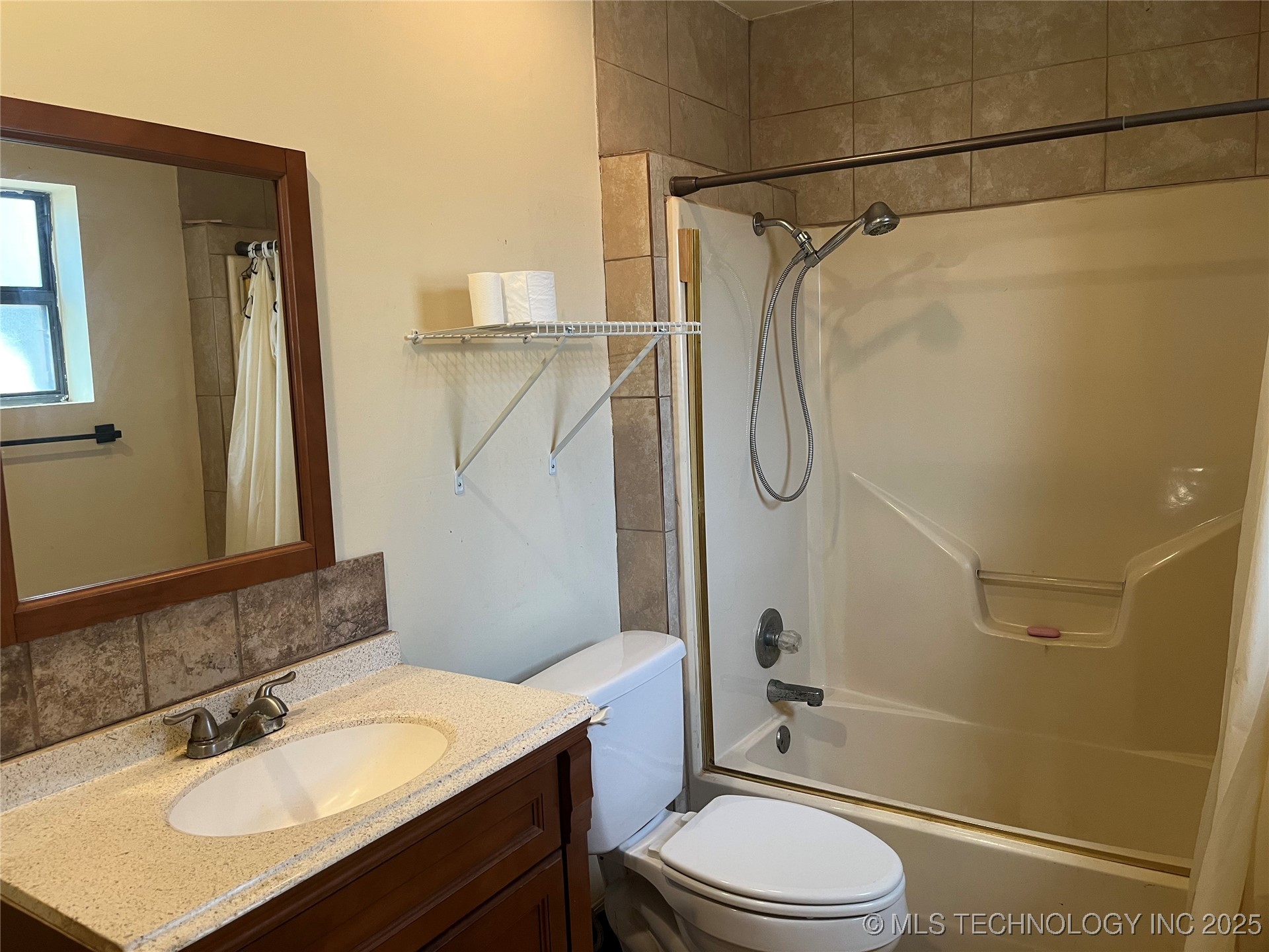 216 N Bk 1600 Road Property Photo 18