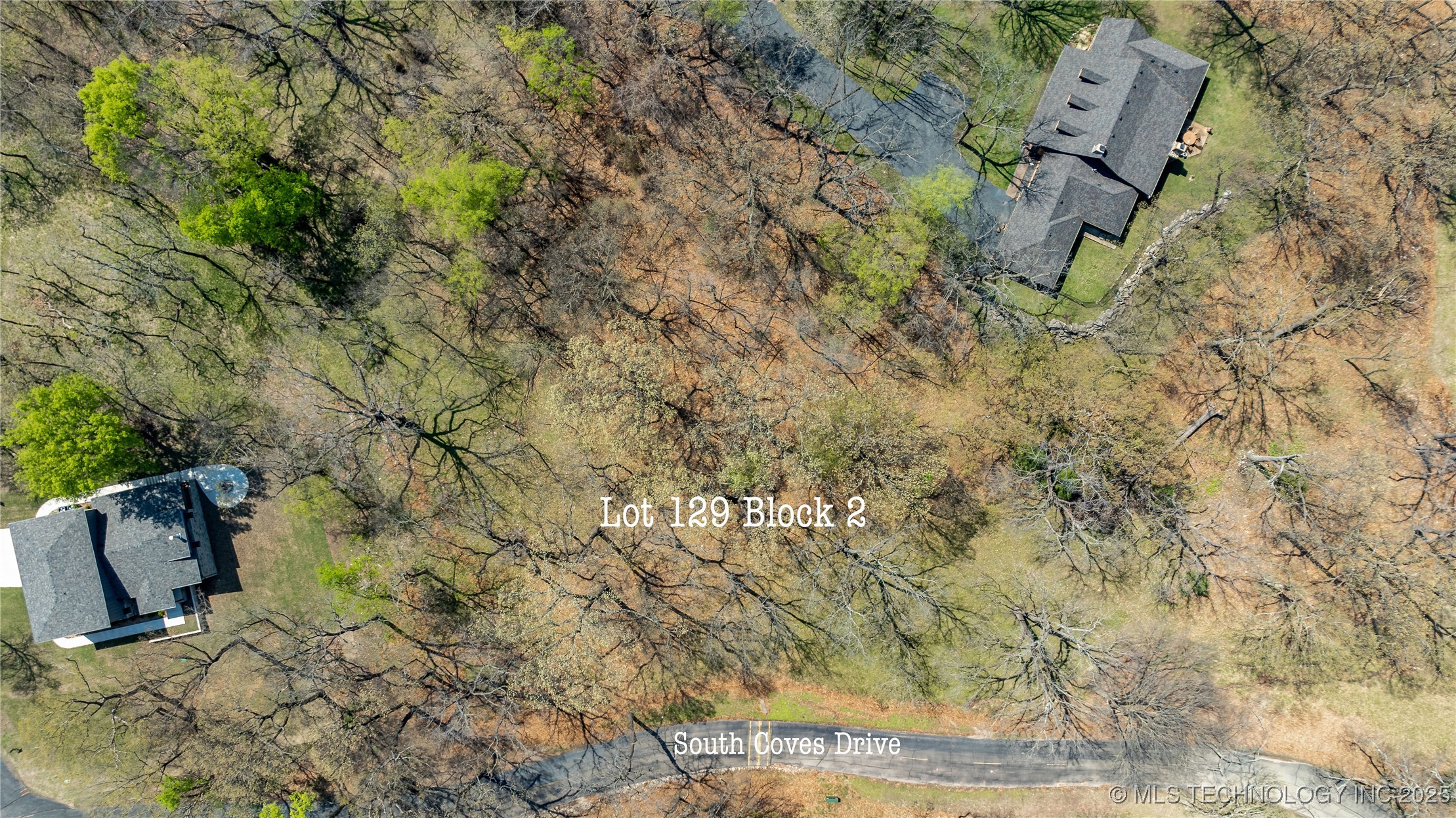 Blue Grouse Lane Property Photo 4