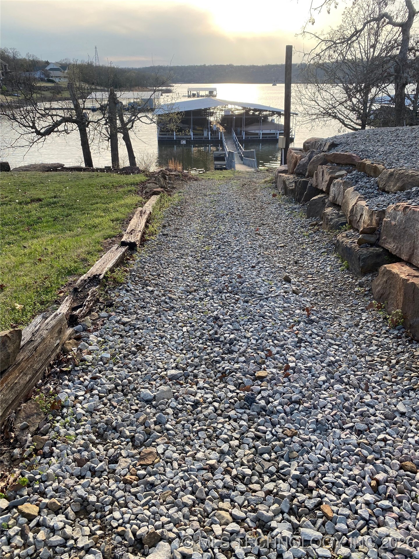 12 Cherokee Hills Property Photo 2