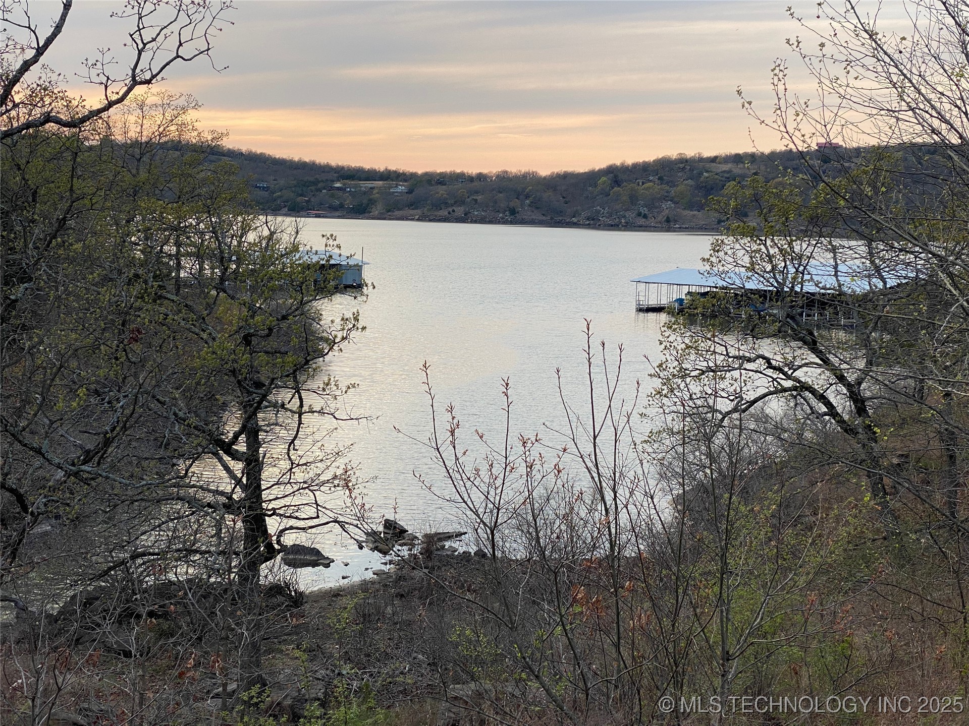 12 Cherokee Hills Property Photo 9