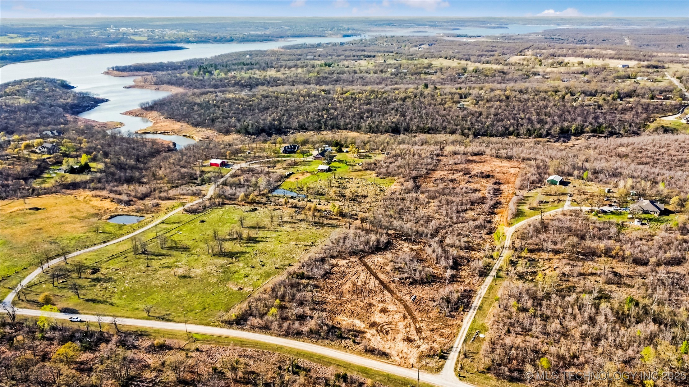 001 Rocky Point Road Property Photo 2