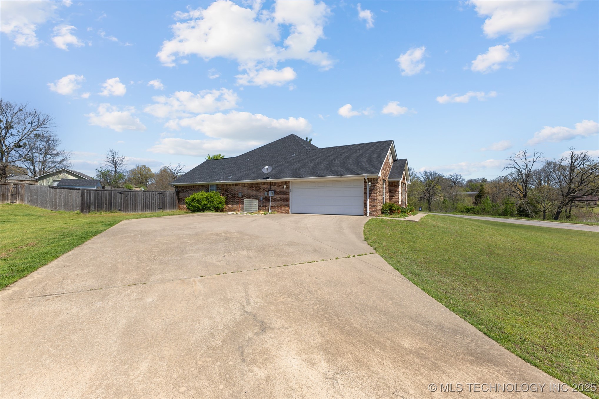 18 Sandwedge Property Photo 6