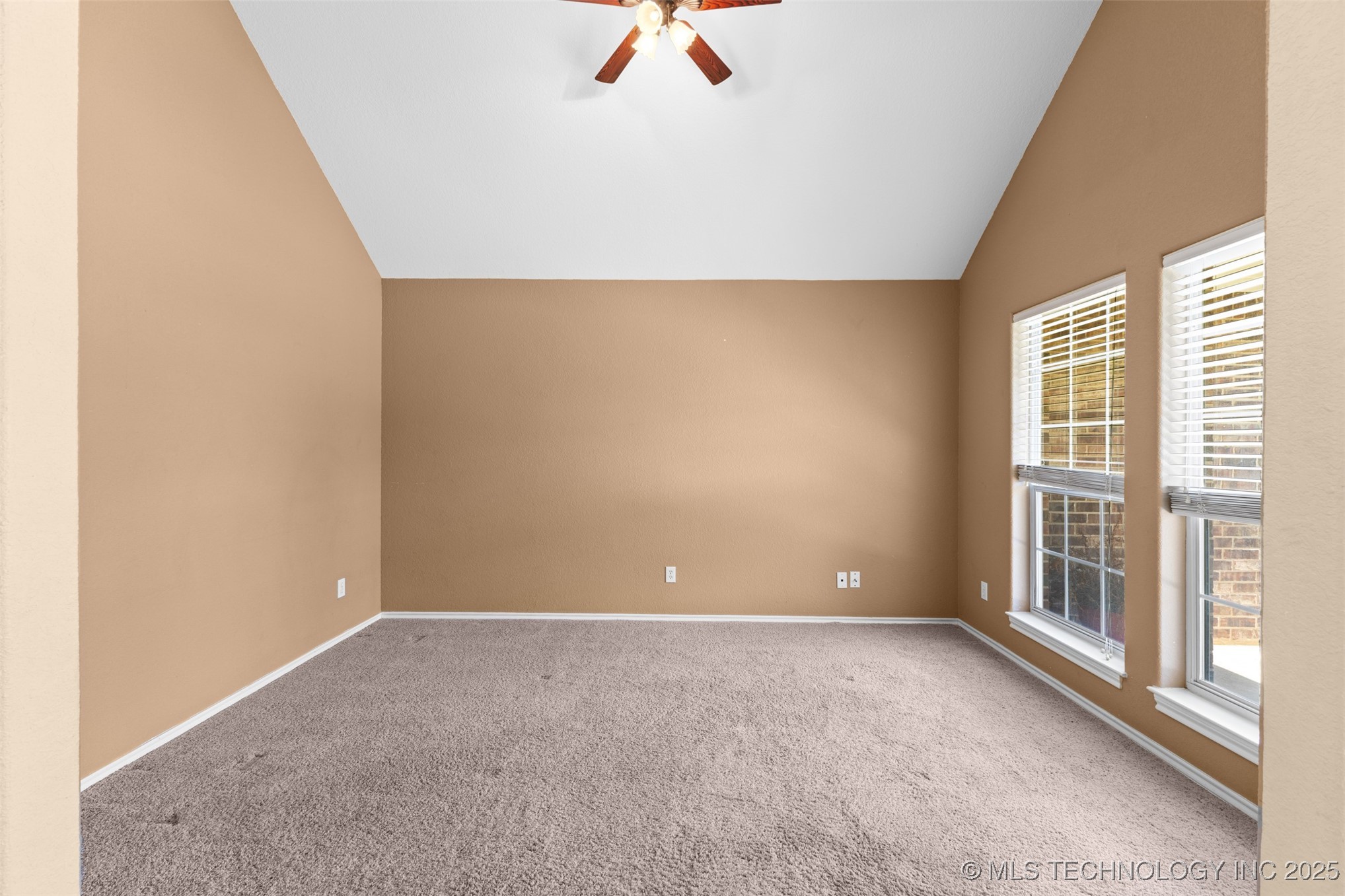 18 Sandwedge Property Photo 12