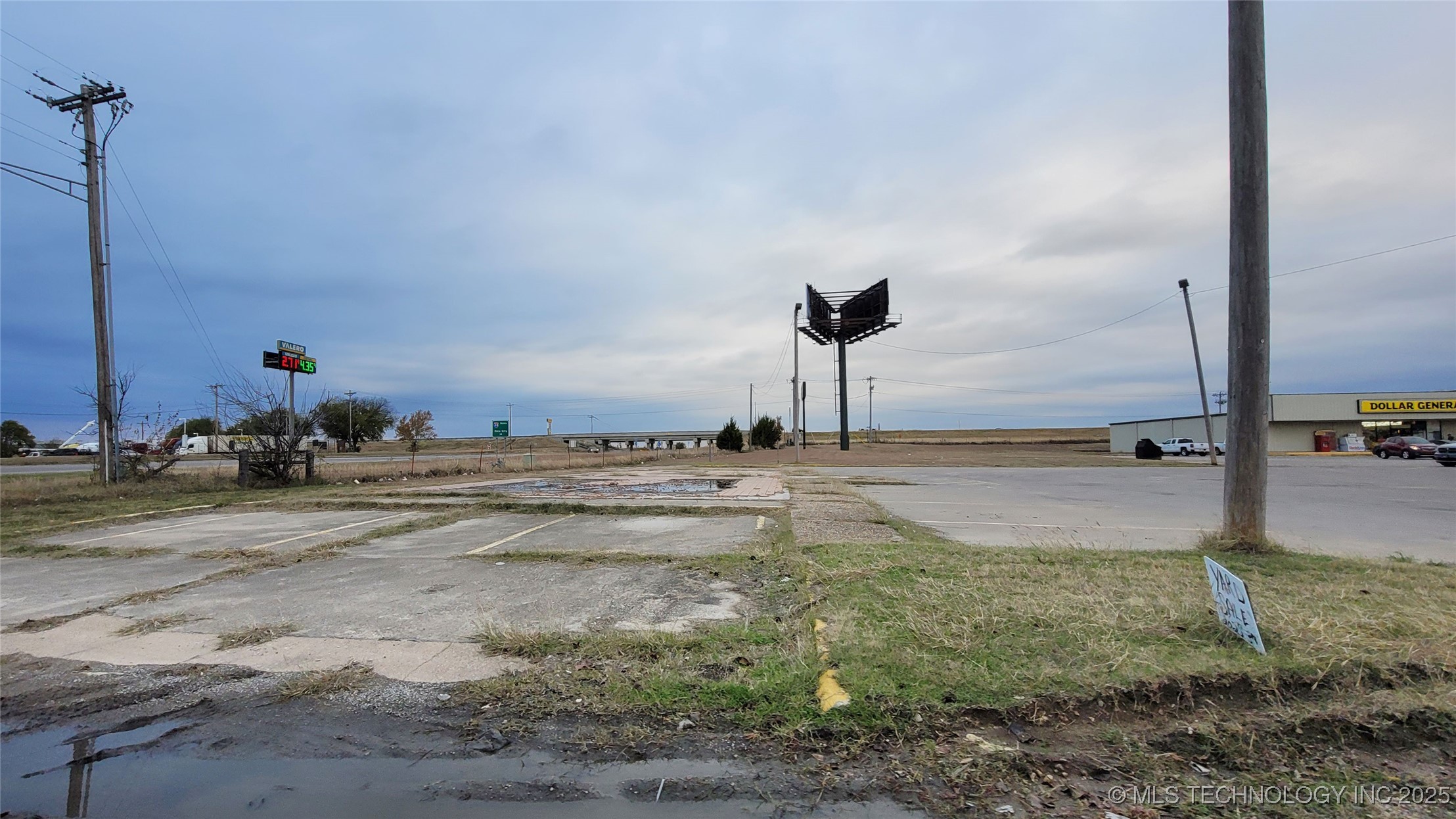 100 C E Colston Drive Property Photo 8