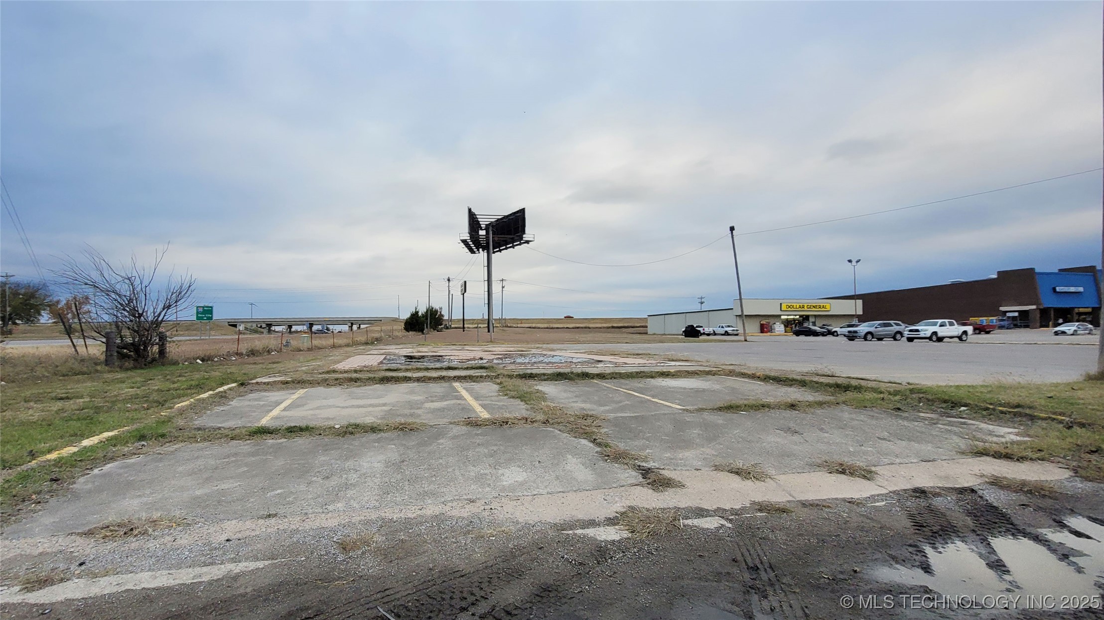 100 C E Colston Drive Property Photo 10