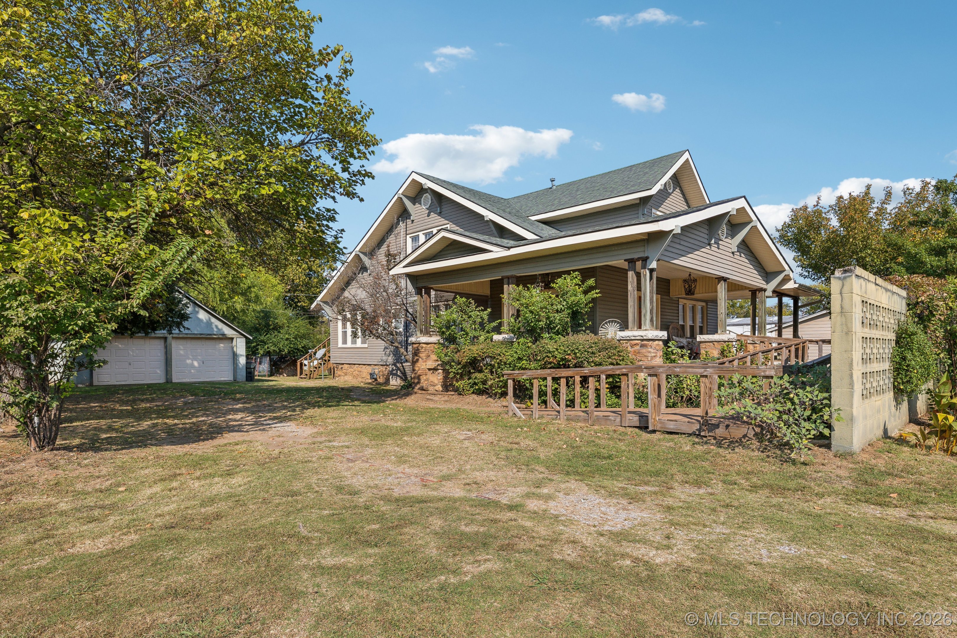 1424 S Main Street Property Photo 1