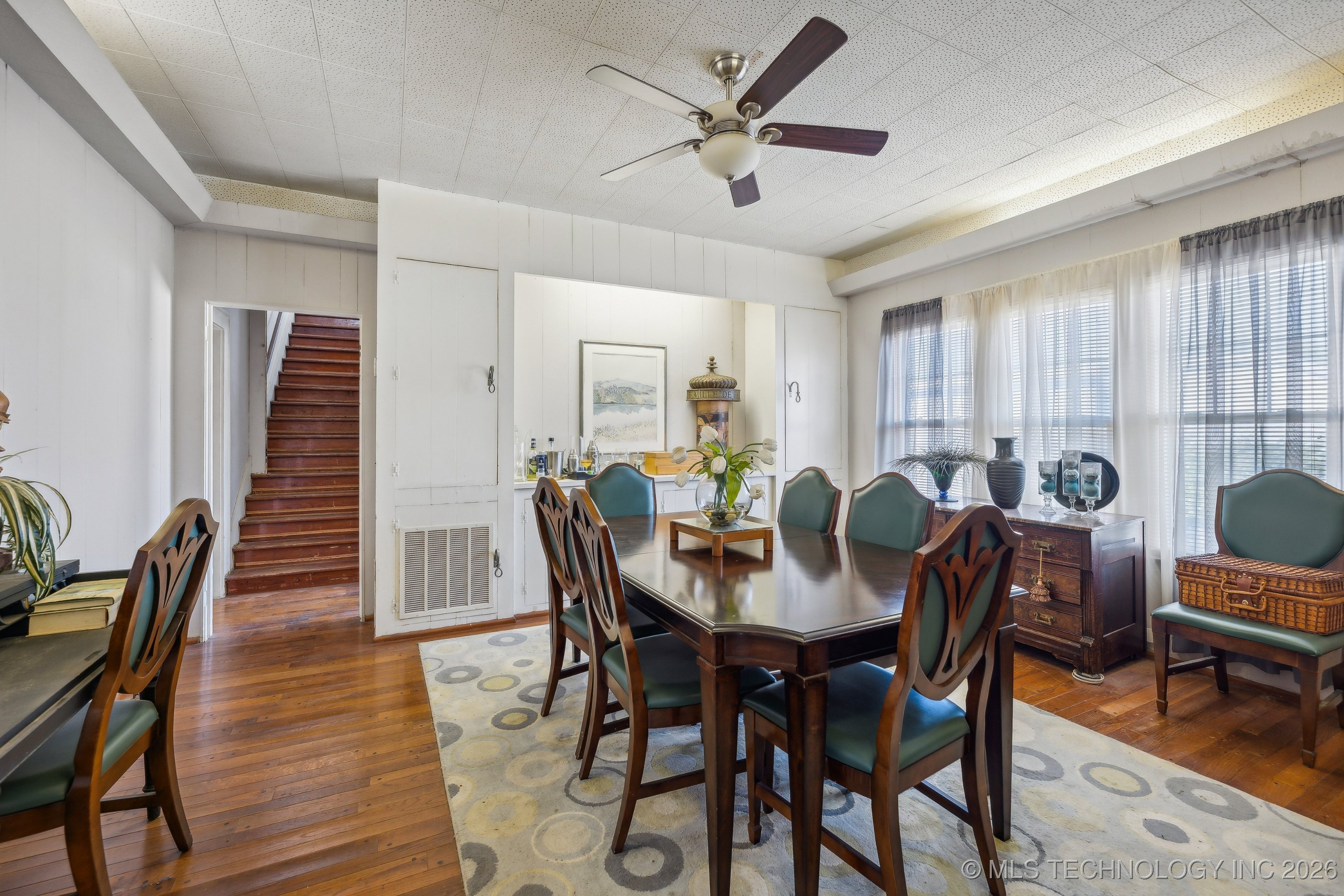 1424 S Main Street Property Photo 11