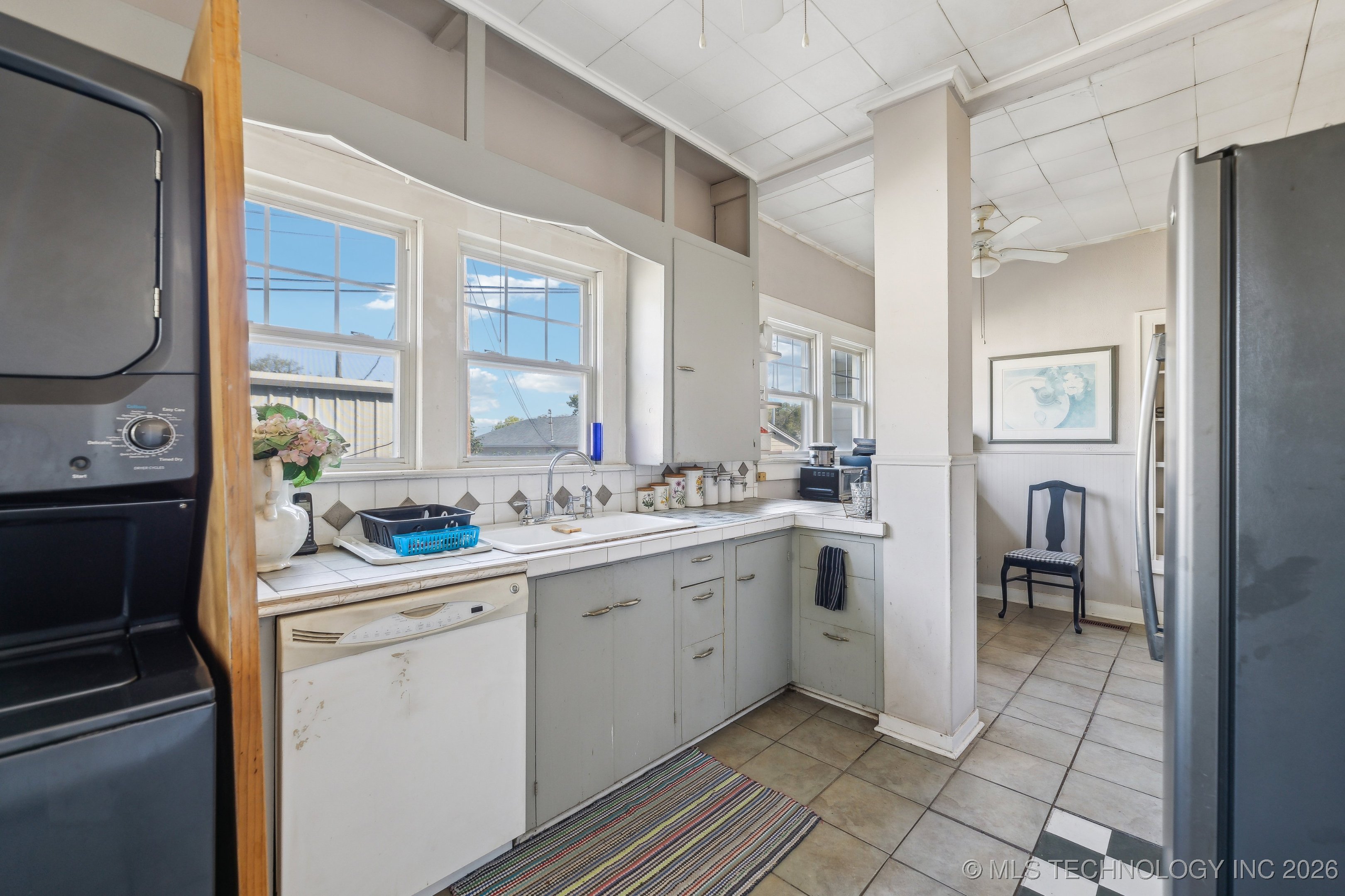 1424 S Main Street Property Photo 14