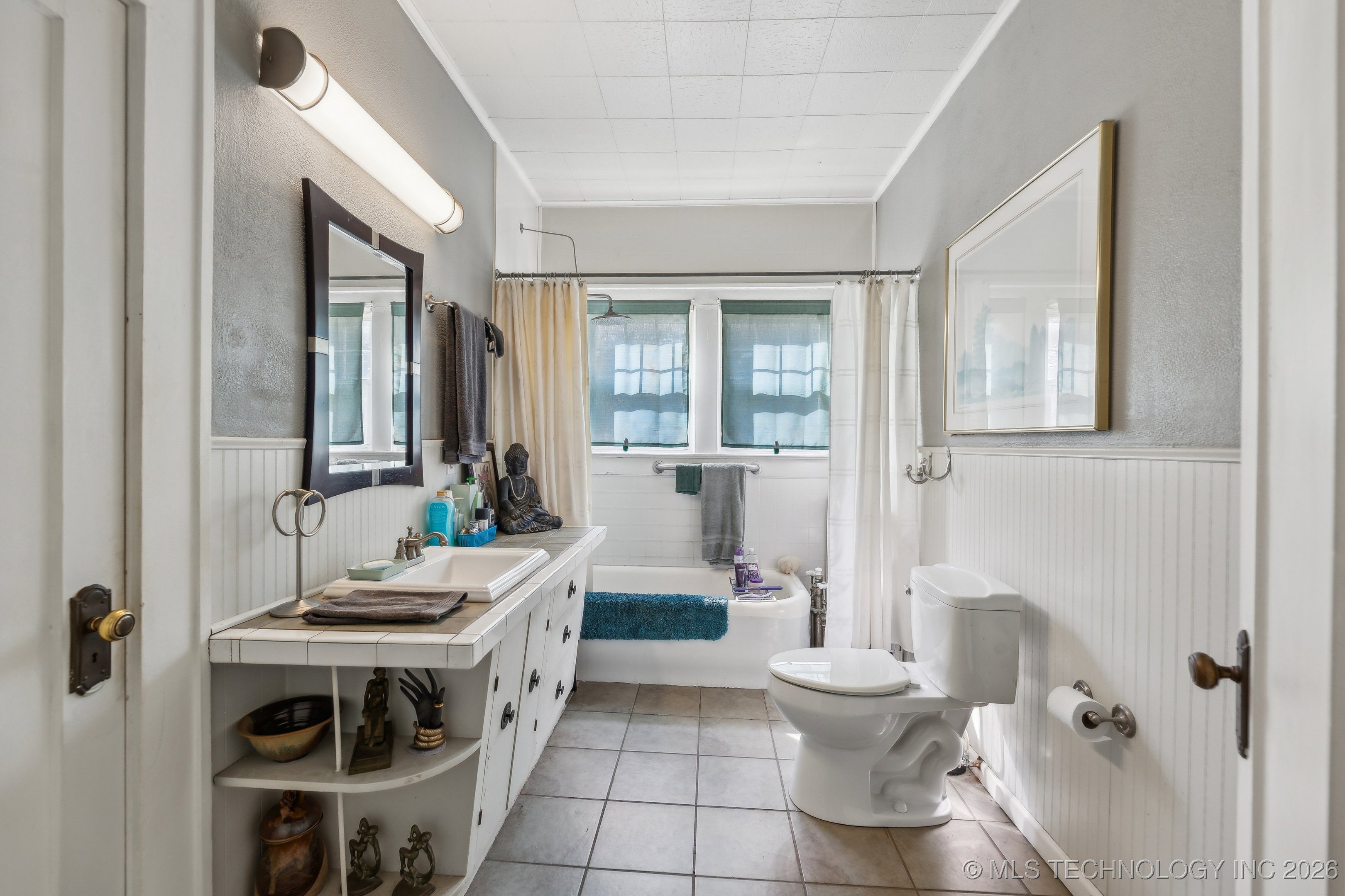 1424 S Main Street Property Photo 16