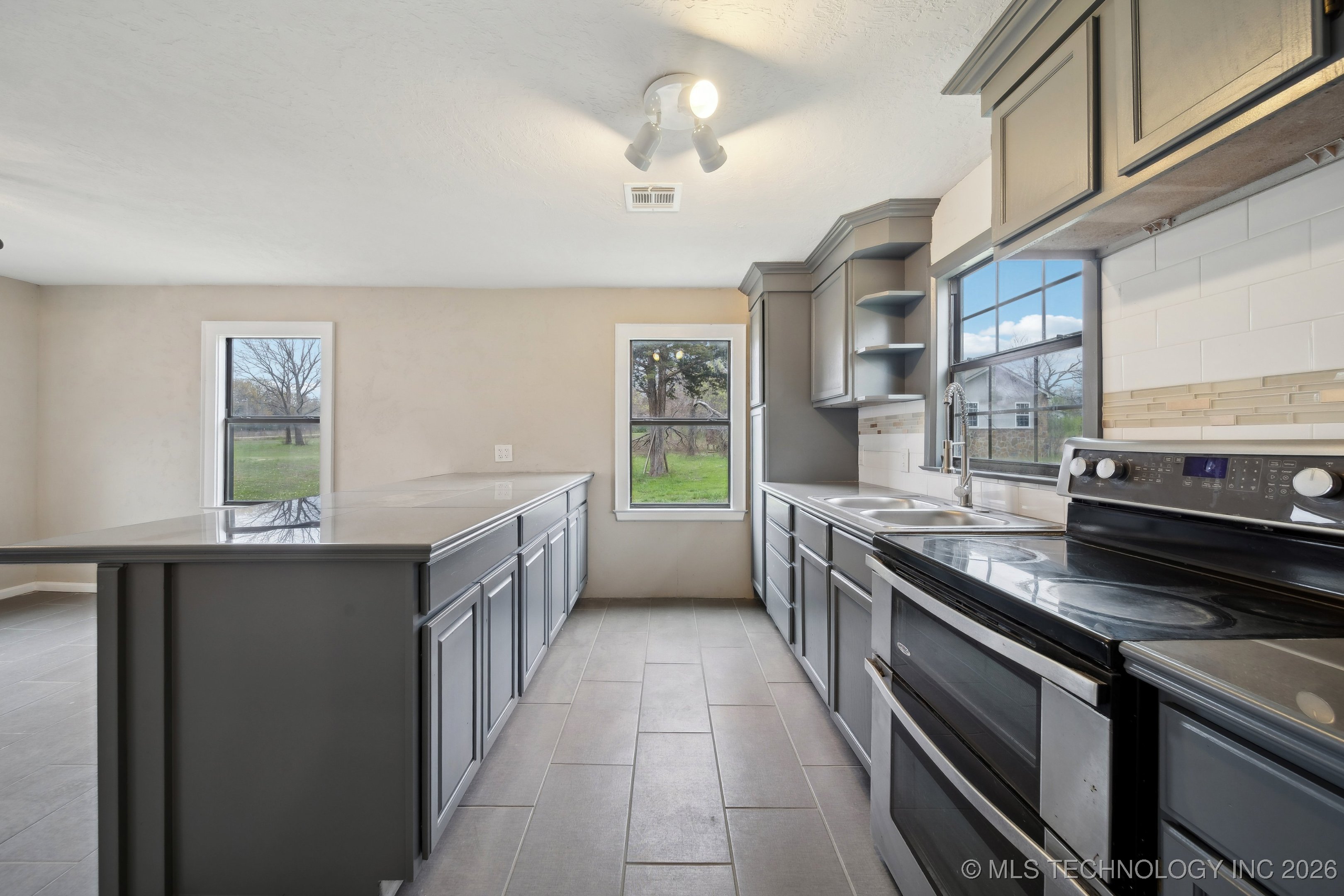 15338 S Brewster Road Property Photo 19