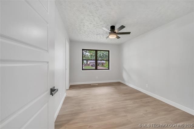 1217 E Hartford Street Property Photo 25