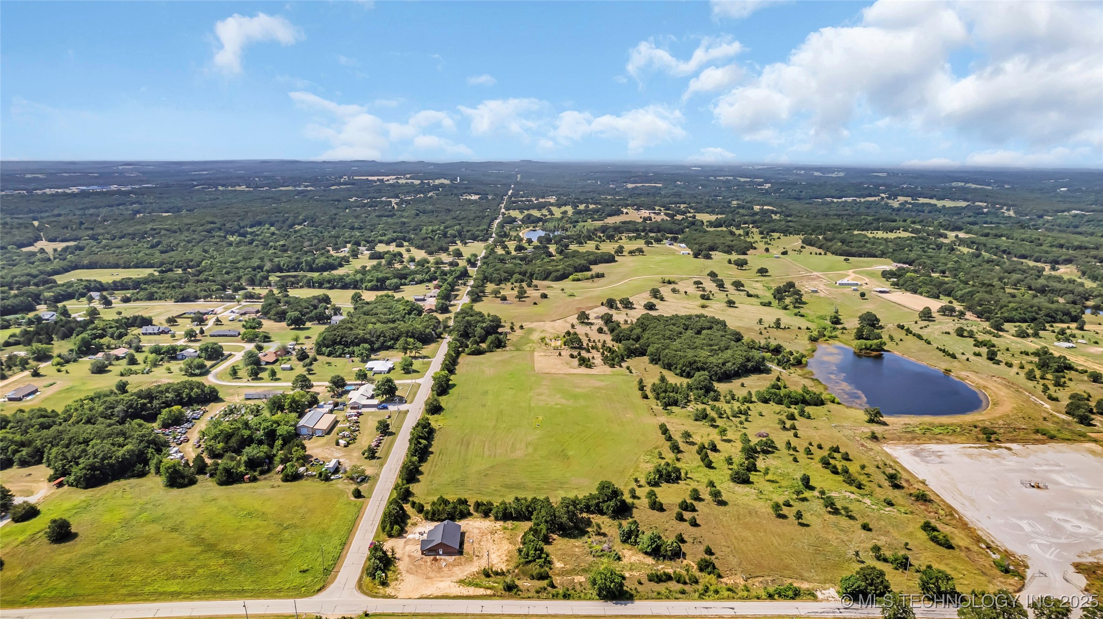 5 Grandview Property Photo 10