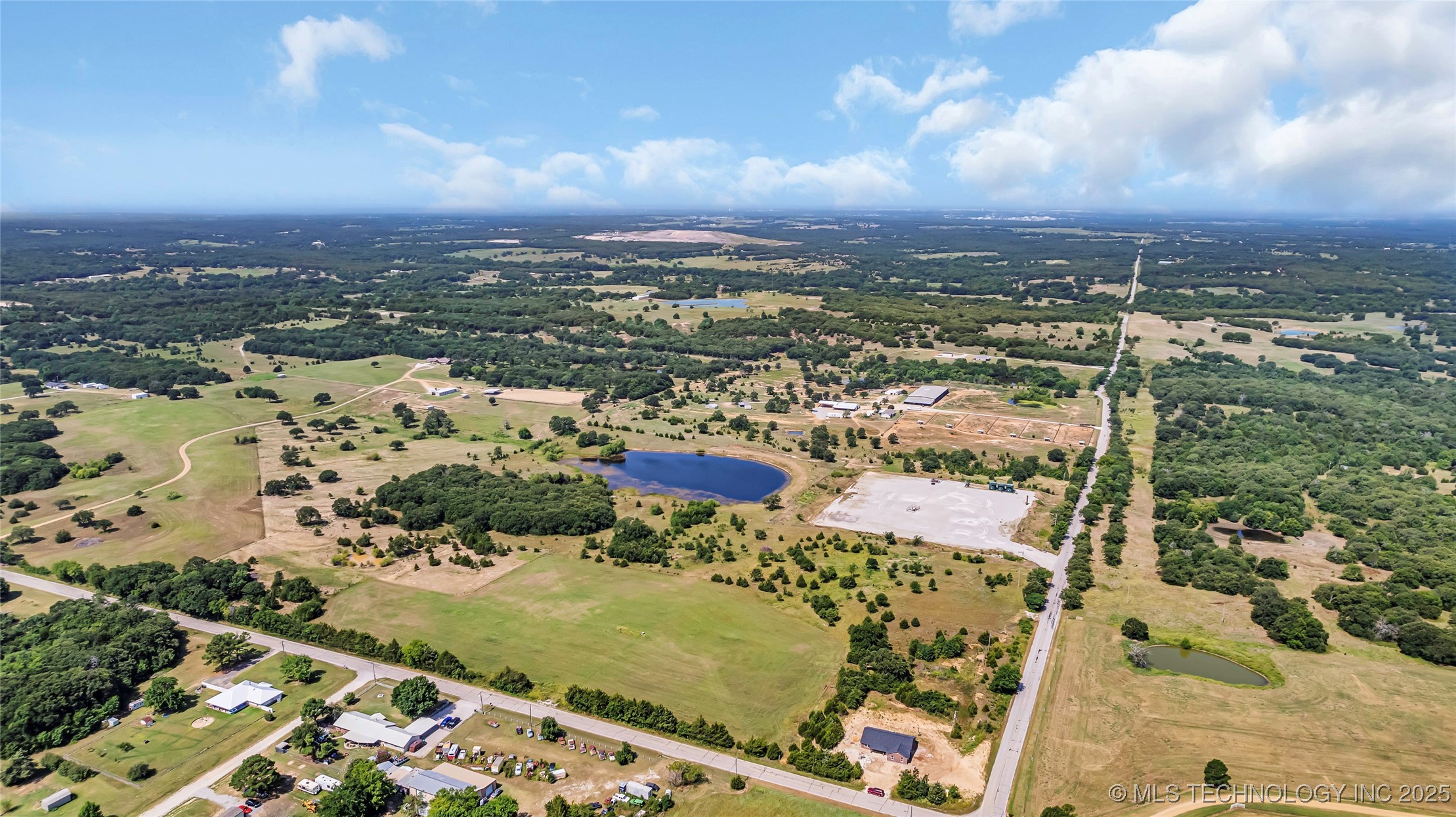 3 Grandview Property Photo 5