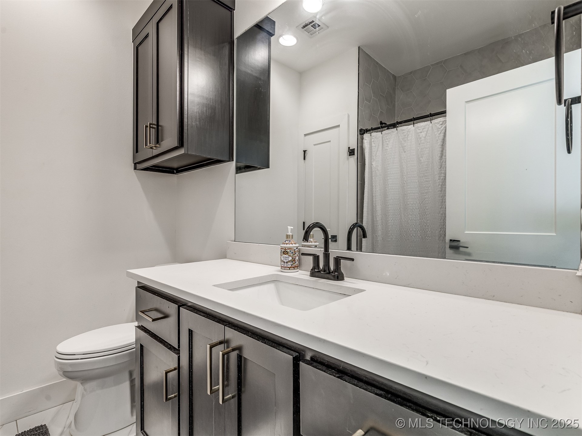 3005 E 146th Place S Property Photo 54