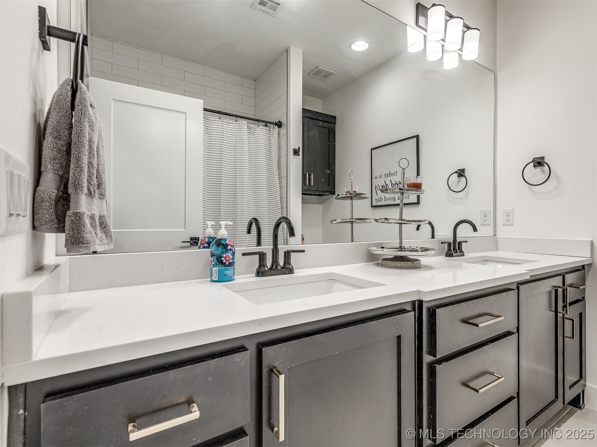 3005 E 146th Place S Property Photo 64