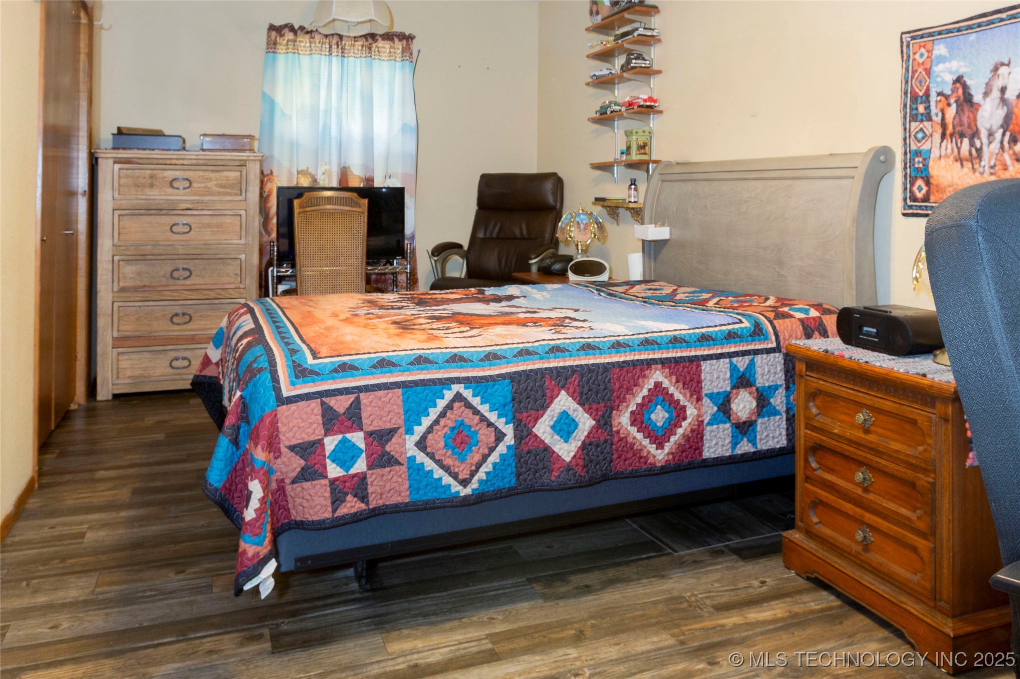 612 W Circle Drive Property Photo 17