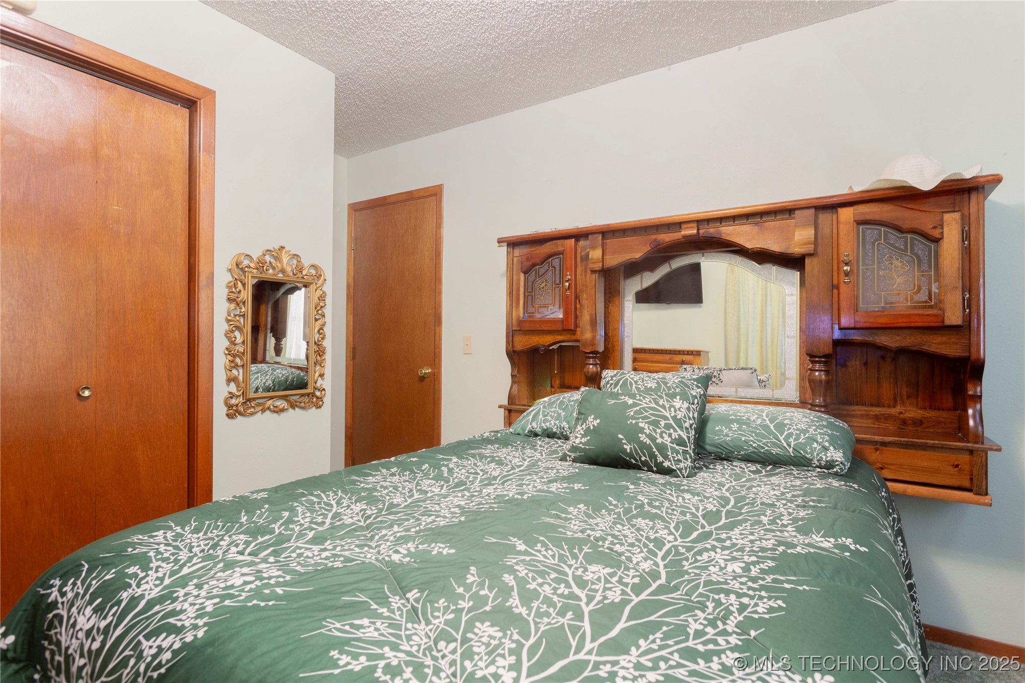 612 W Circle Drive Property Photo 23